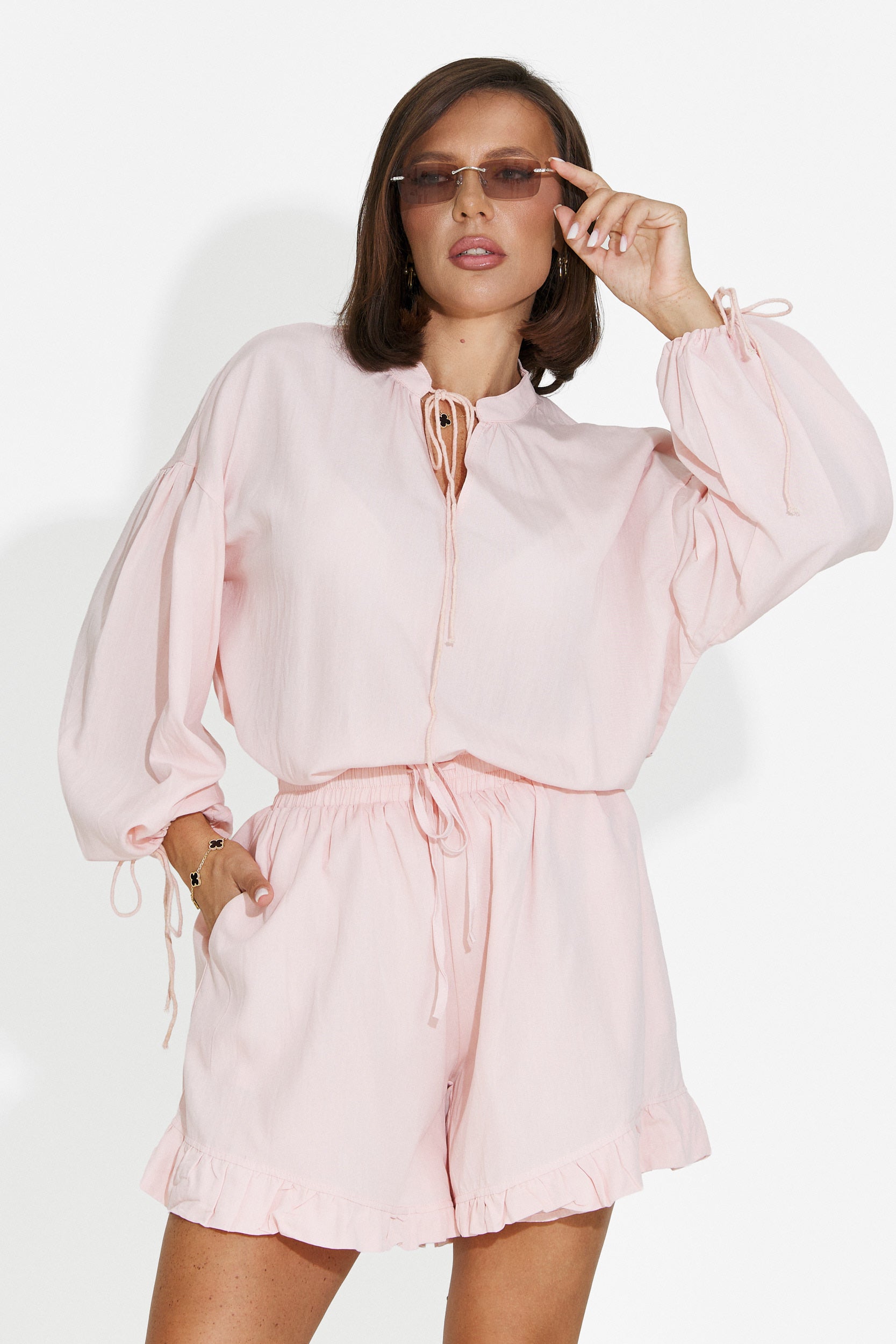 Damenanzug mit kurzen Hosen rosa Ruxanda Bogas