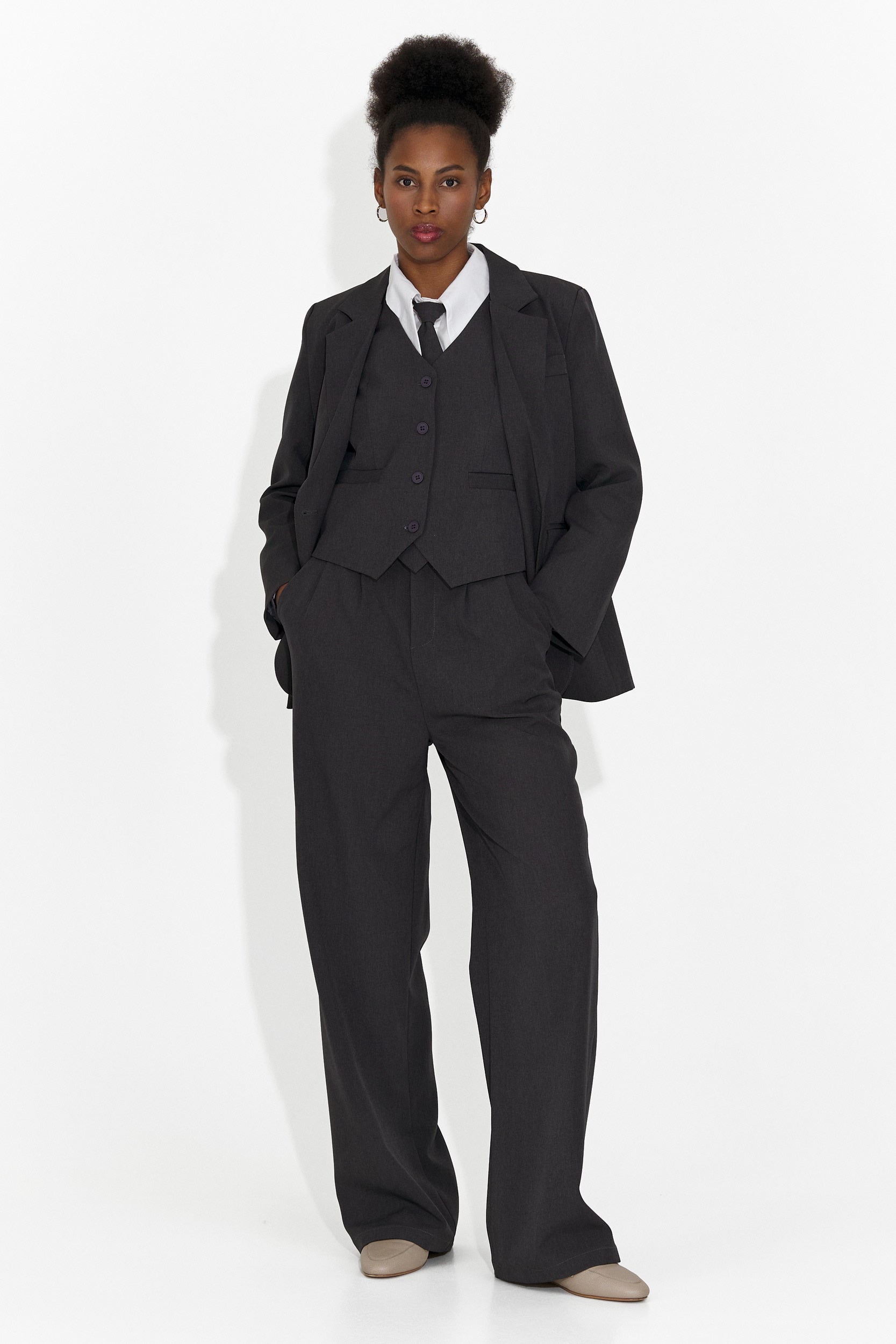 Meldora 4-teiliger Anzug: Hose + Weste + Jacke + graue Krawatte