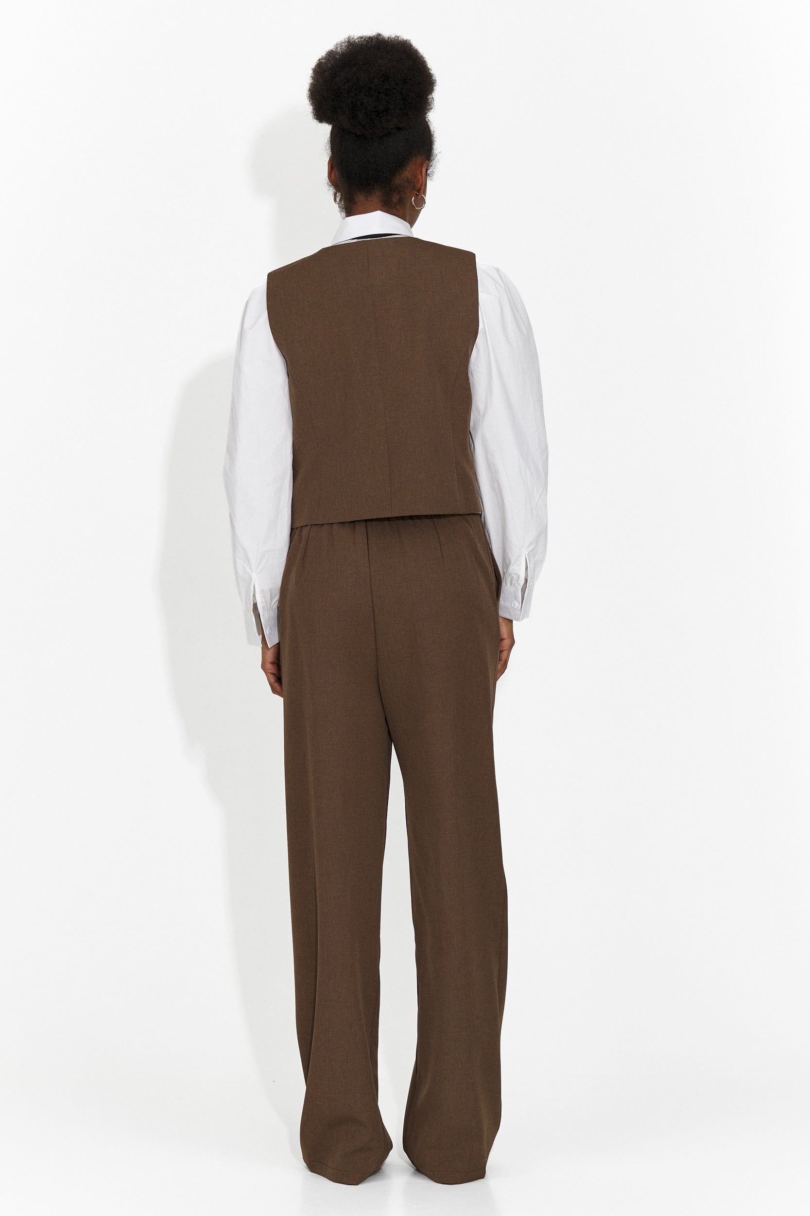 4-teiliger Anzug Hose + Weste + Jacke + Braune Krawatte Meldora