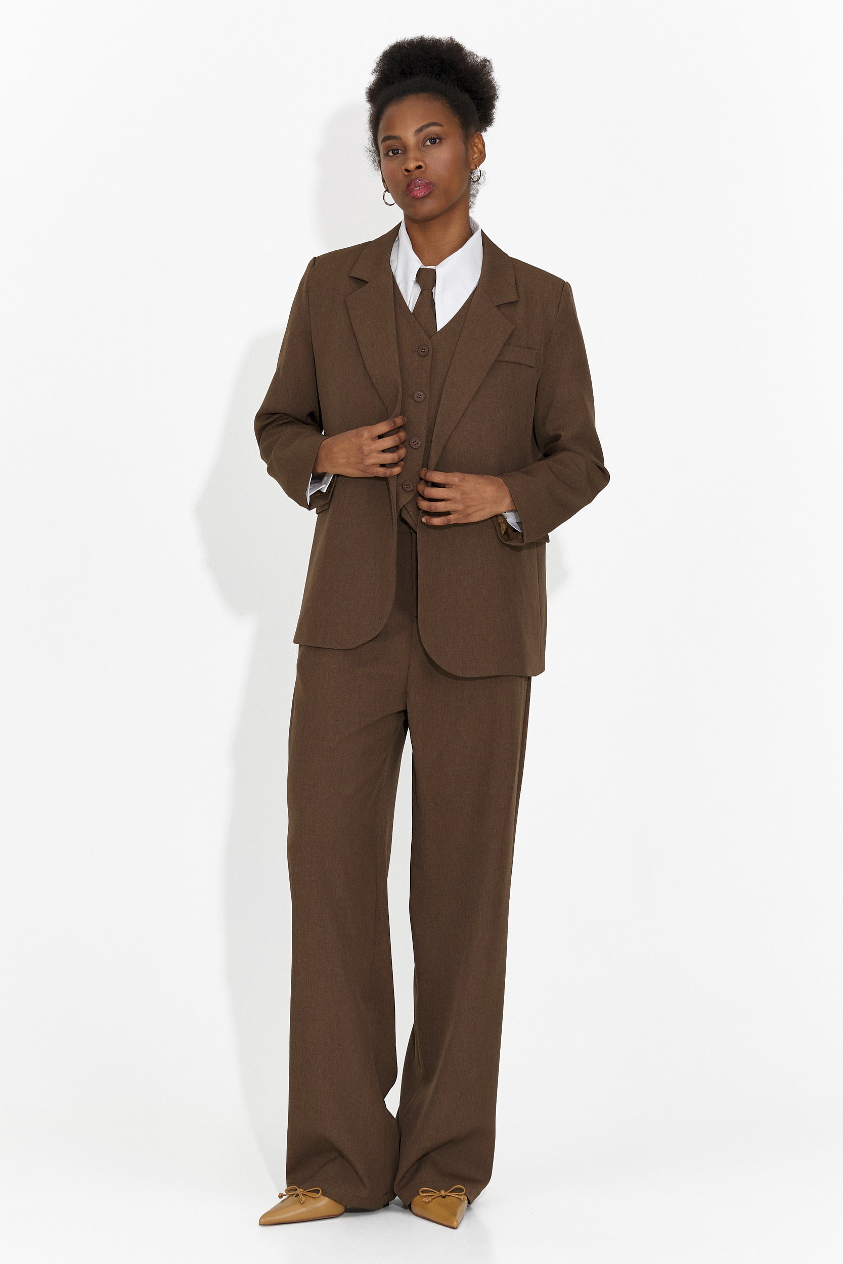 4-delad kostym byxor + väst + kavaj + slips brun Meldora Bogas