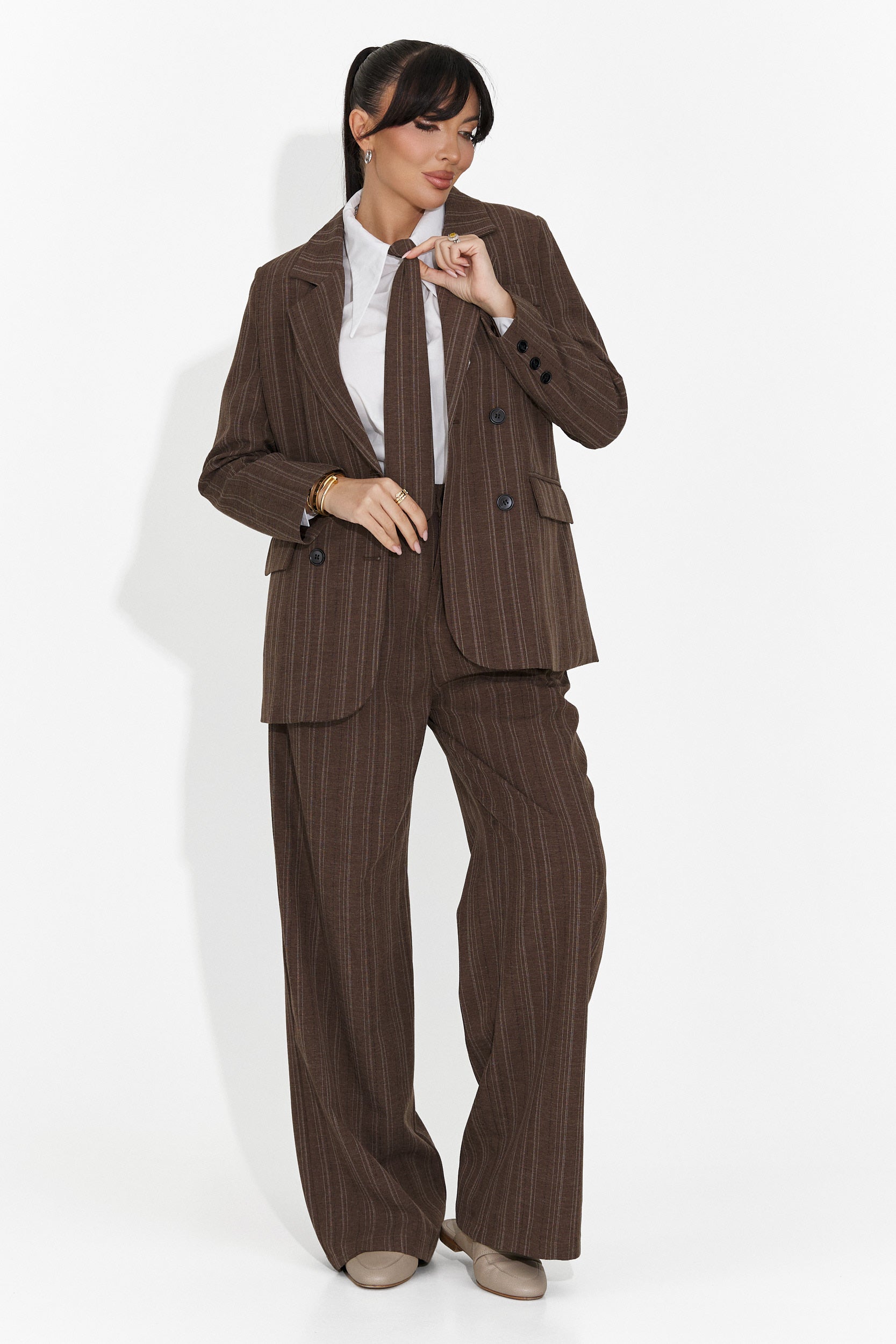 Damdräkt 3 delar kavaj + byxor + slips brun Anhelica Bogas