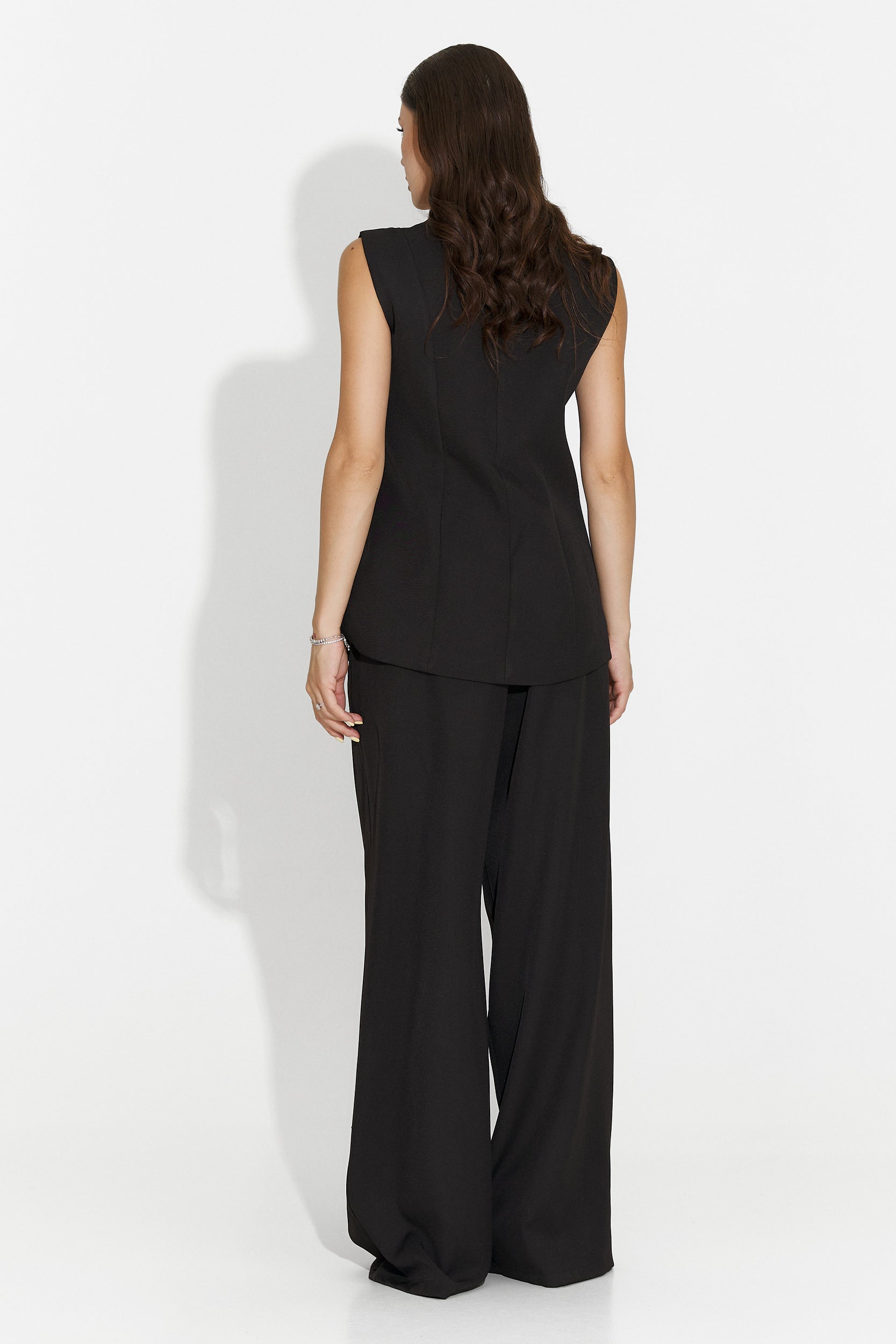 Liraia Bogas Damenanzug mit Weste und schwarzer Hose