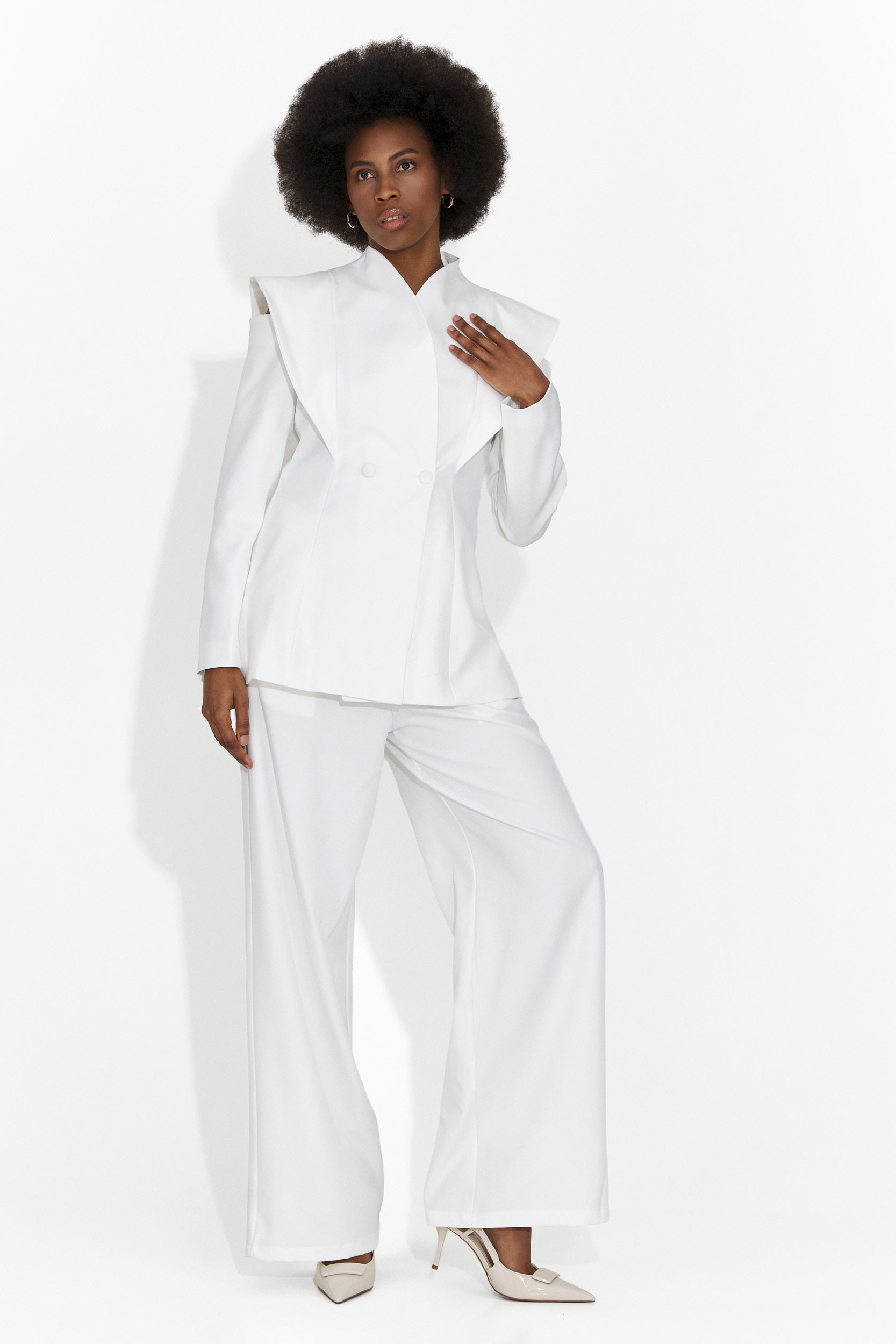 Elegant White Women's Suit Latefa Bogas