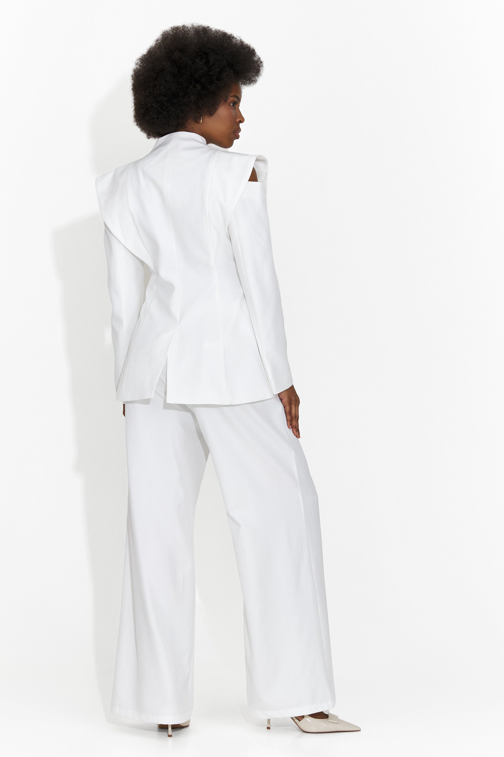 Elegant White Women's Suit Latefa Bogas