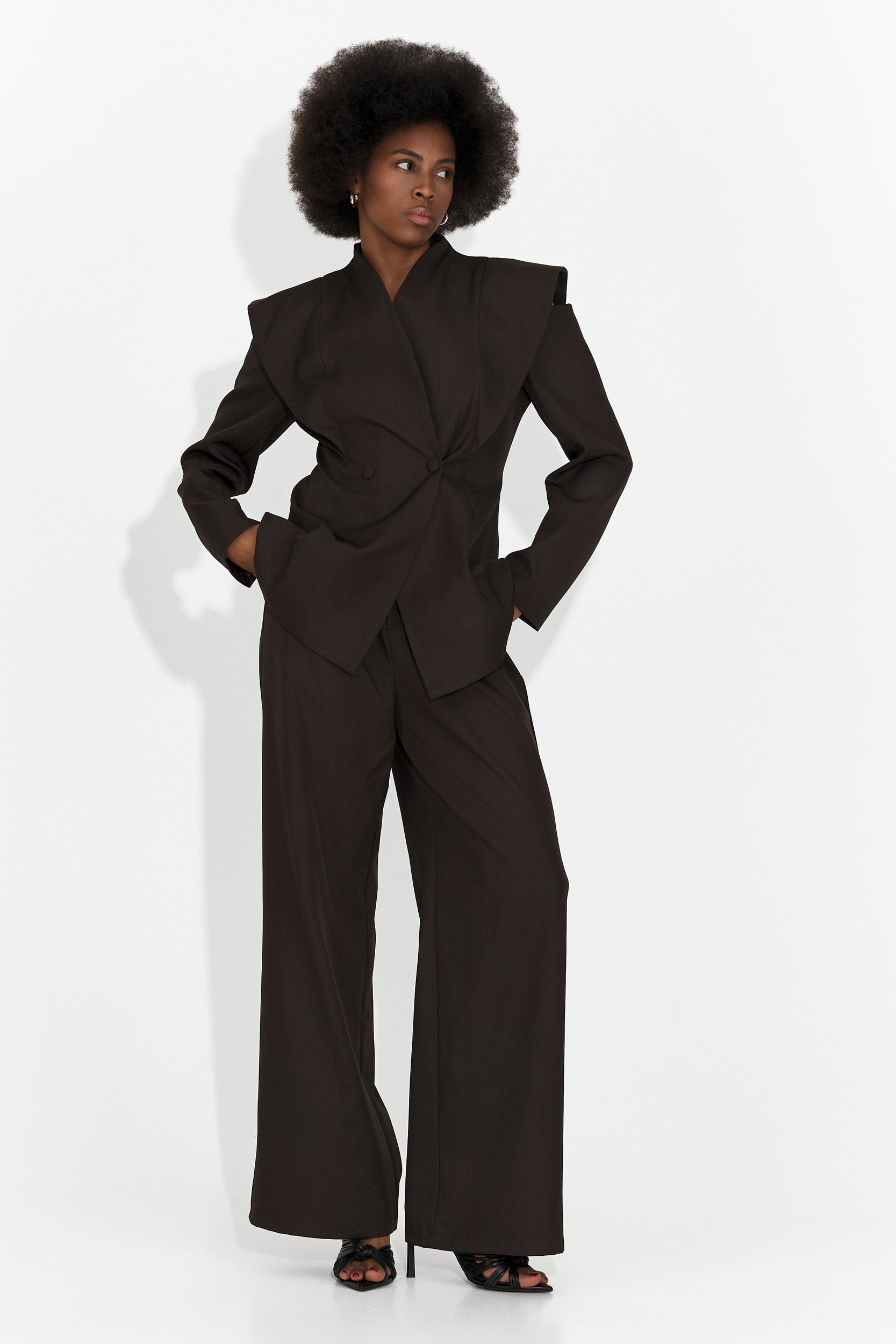 Elegant Brown Women's Suit Latefa Bogas