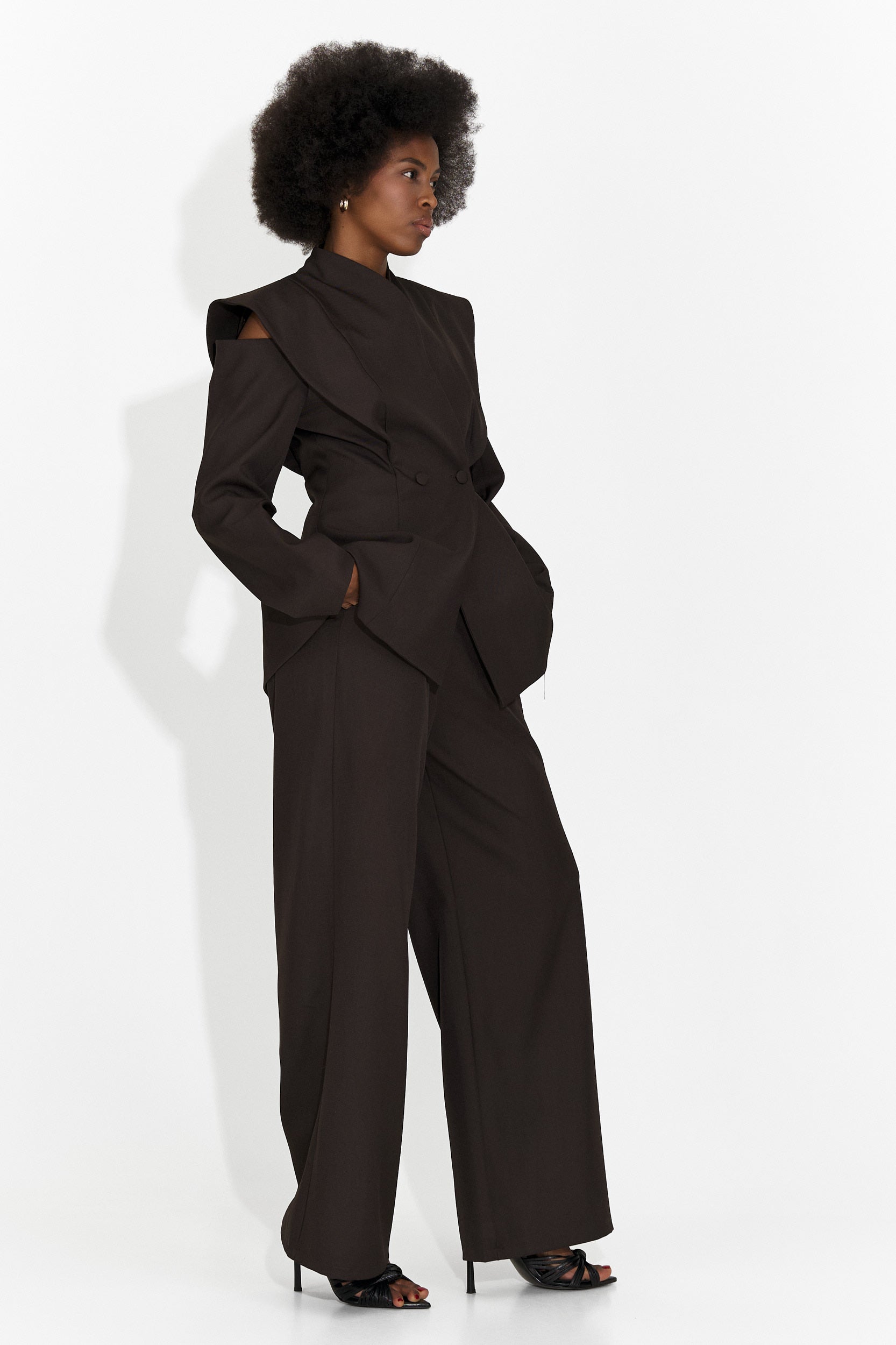 Elegant Brown Women's Suit Latefa Bogas