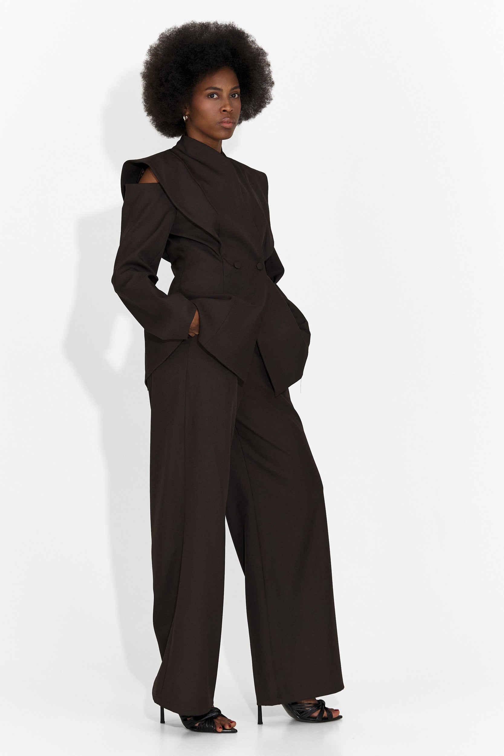 Elegant Brown Women's Suit Latefa Bogas