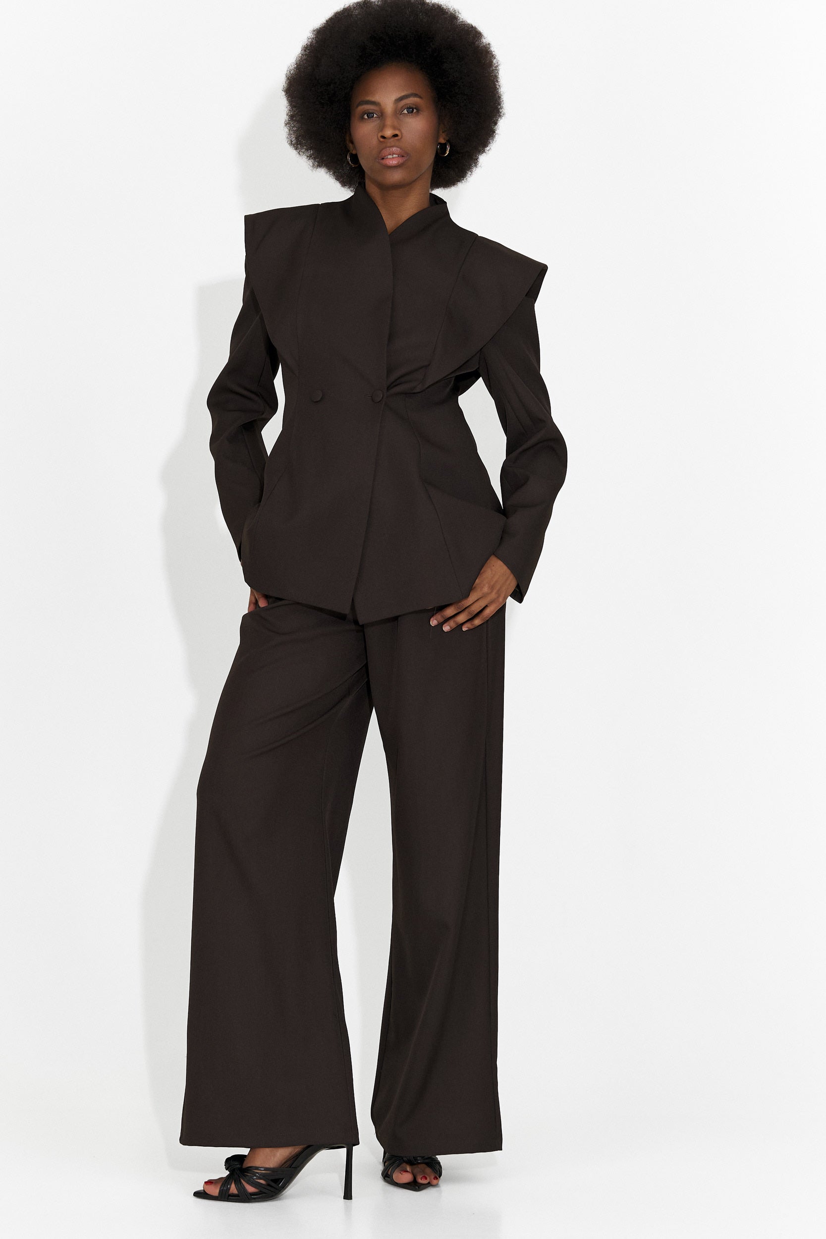 Elegant Brown Women's Suit Latefa Bogas