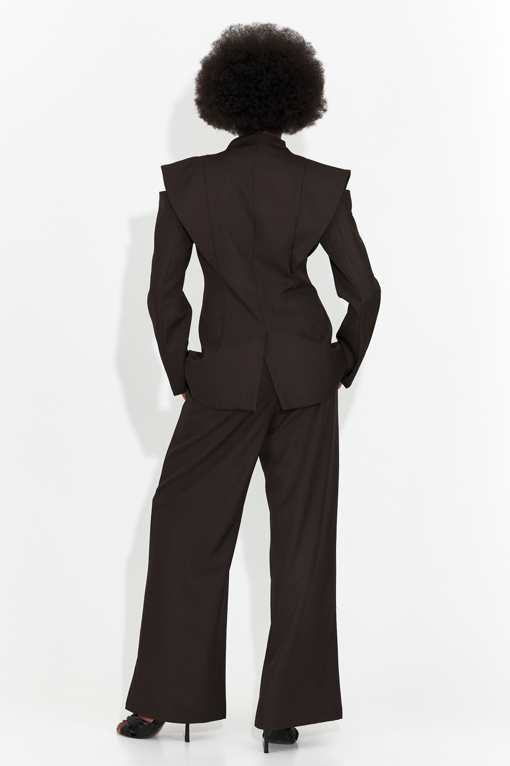 Elegant Brown Women's Suit Latefa Bogas