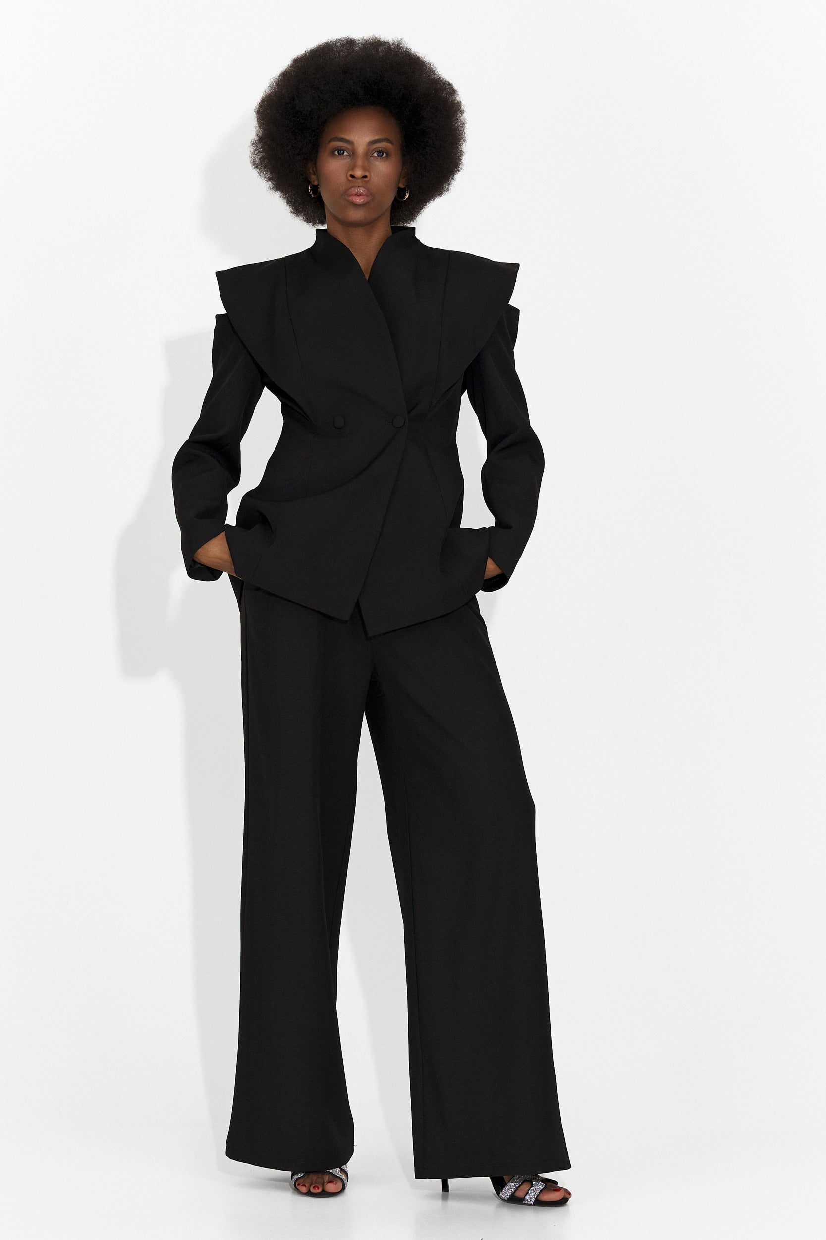 Elegant Black Women's Suit Latefa Bogas