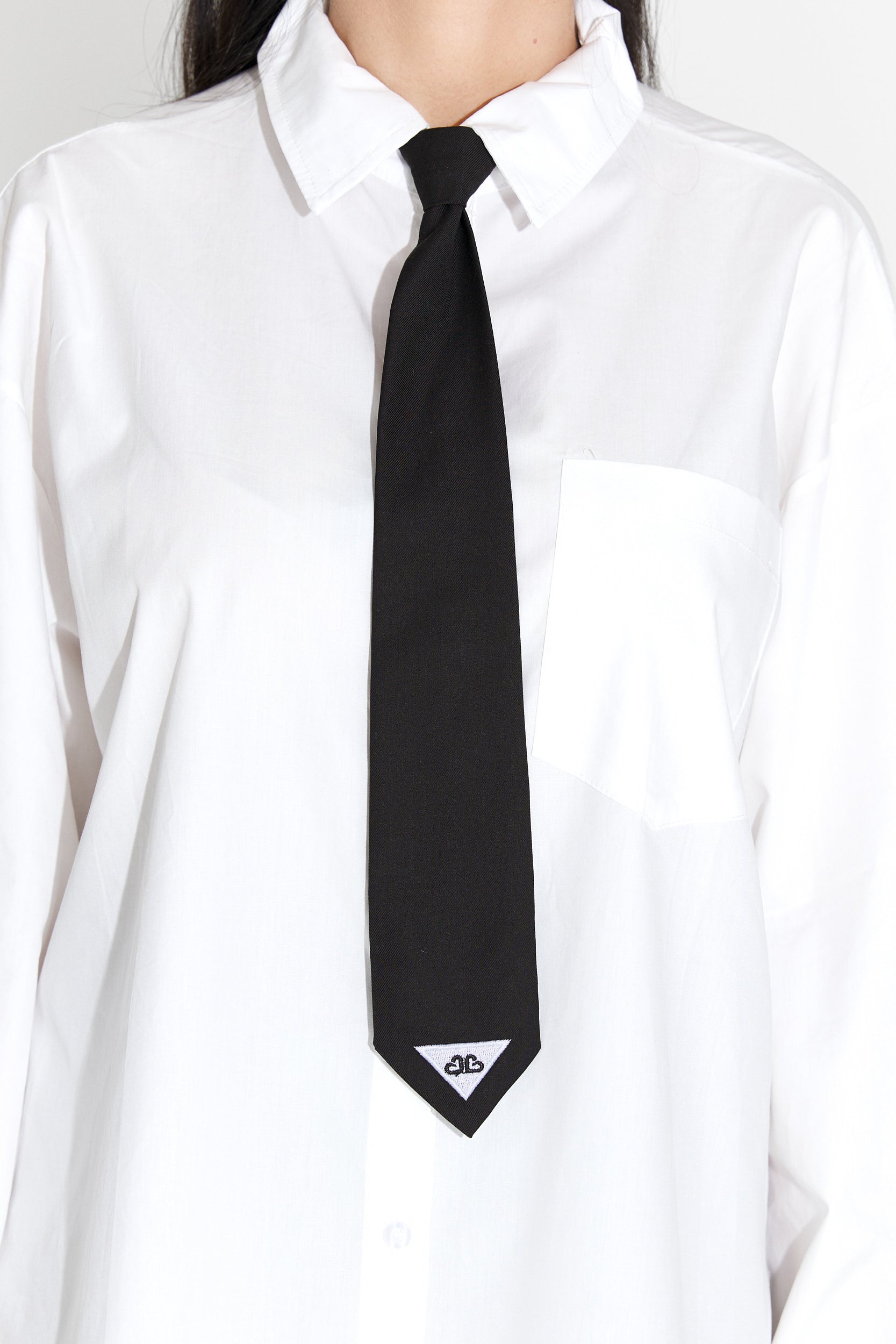 Corbata Negra de Señora de Daizi Bogas