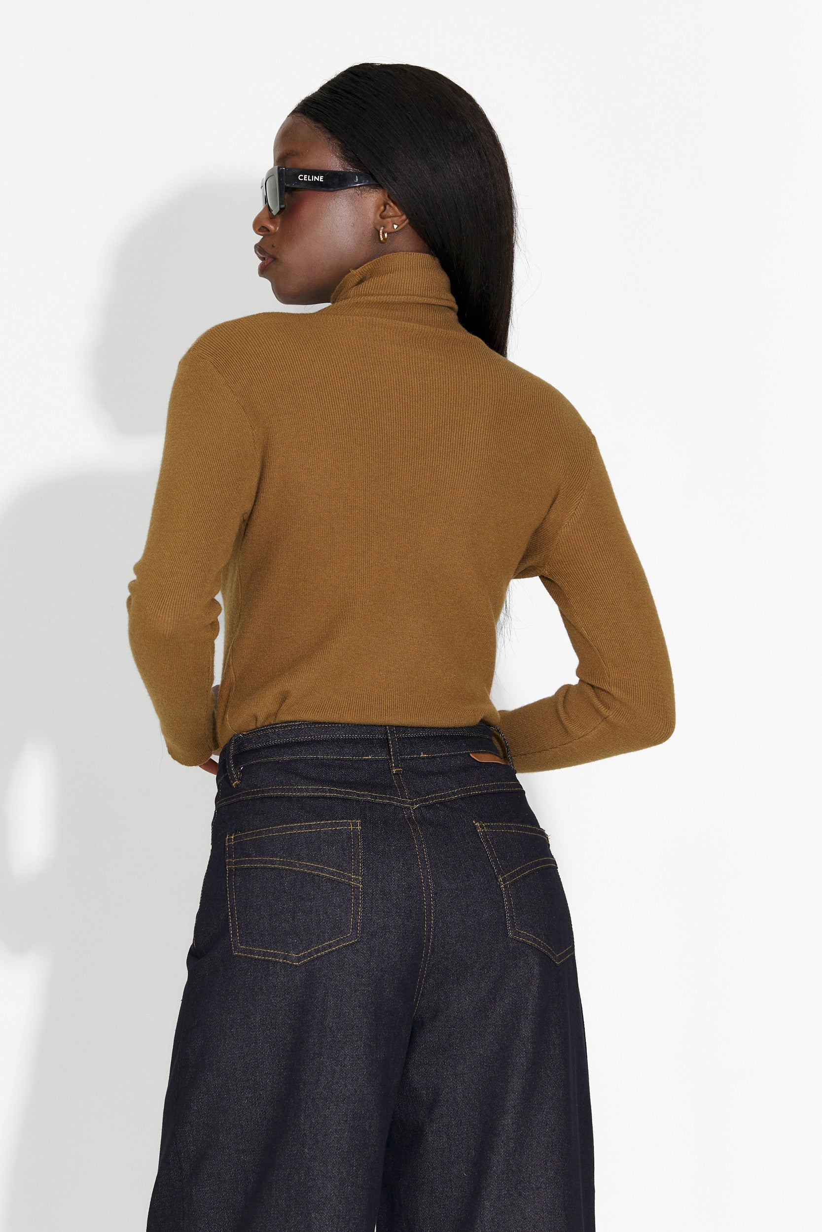 Golf damski casual brązowy Invera Bogas