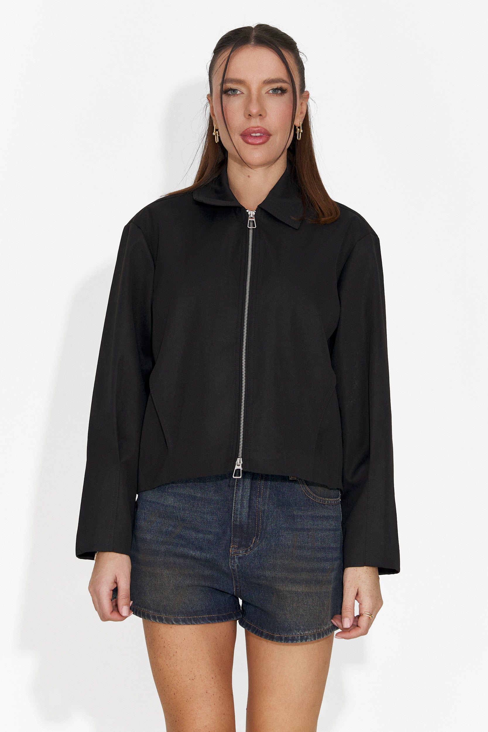 Elegante schwarze Damenjacke von Comino Bogas