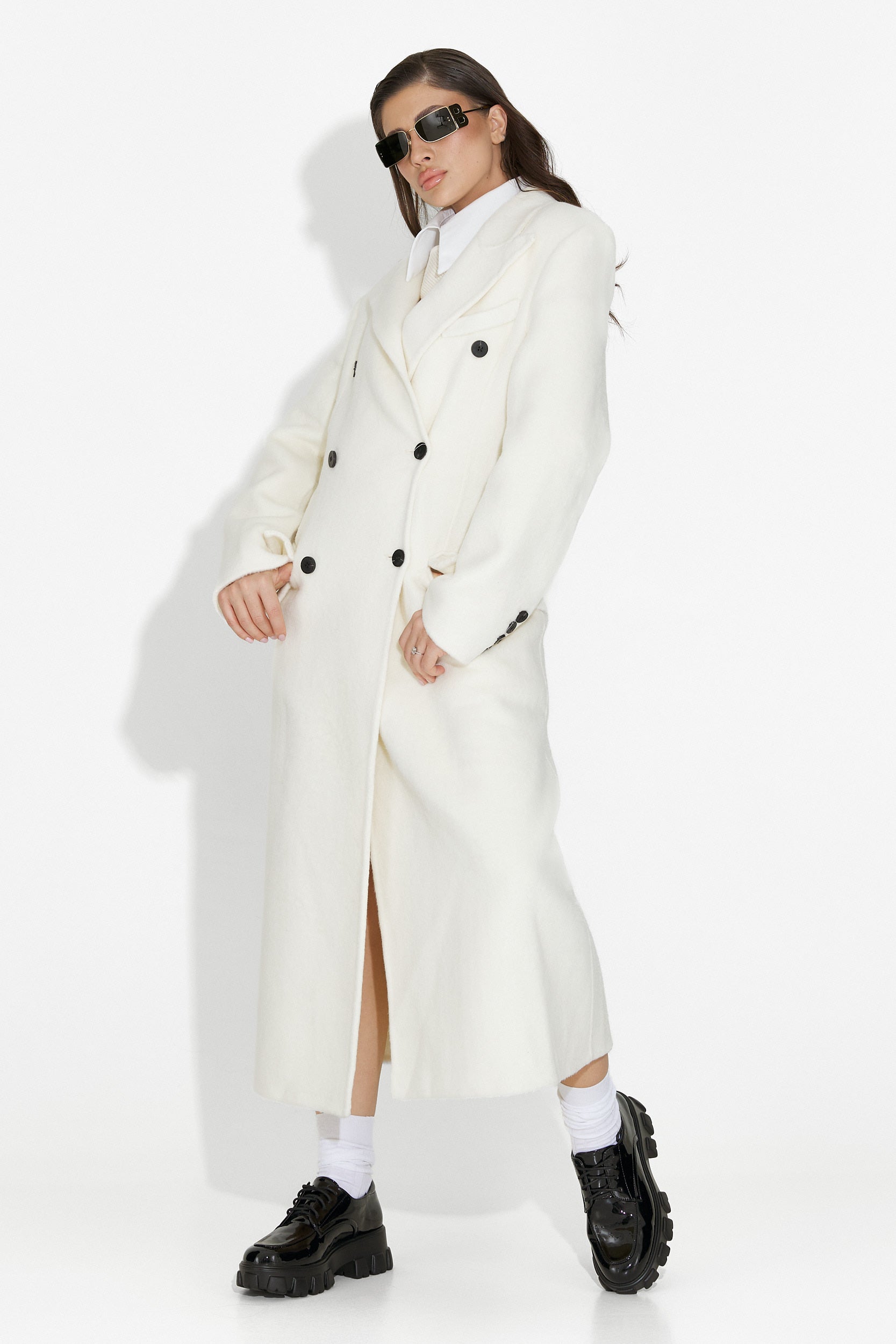 Elegant beige damkappa Savira Bogas