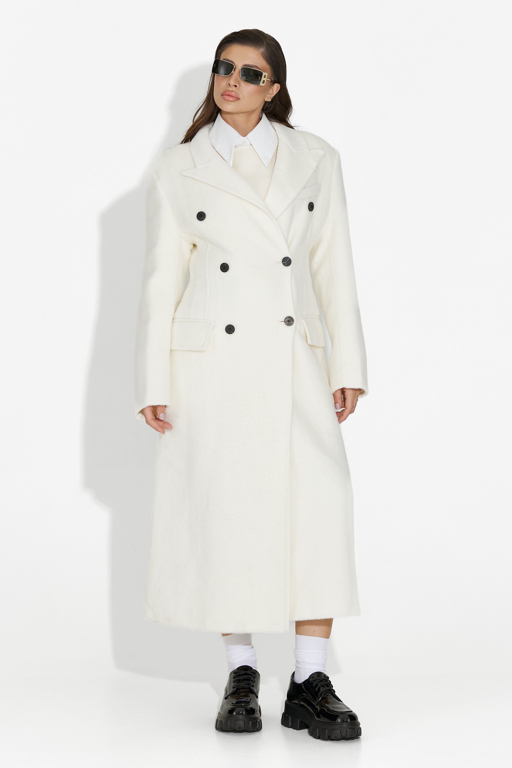 Elegant beige damkappa Savira Bogas