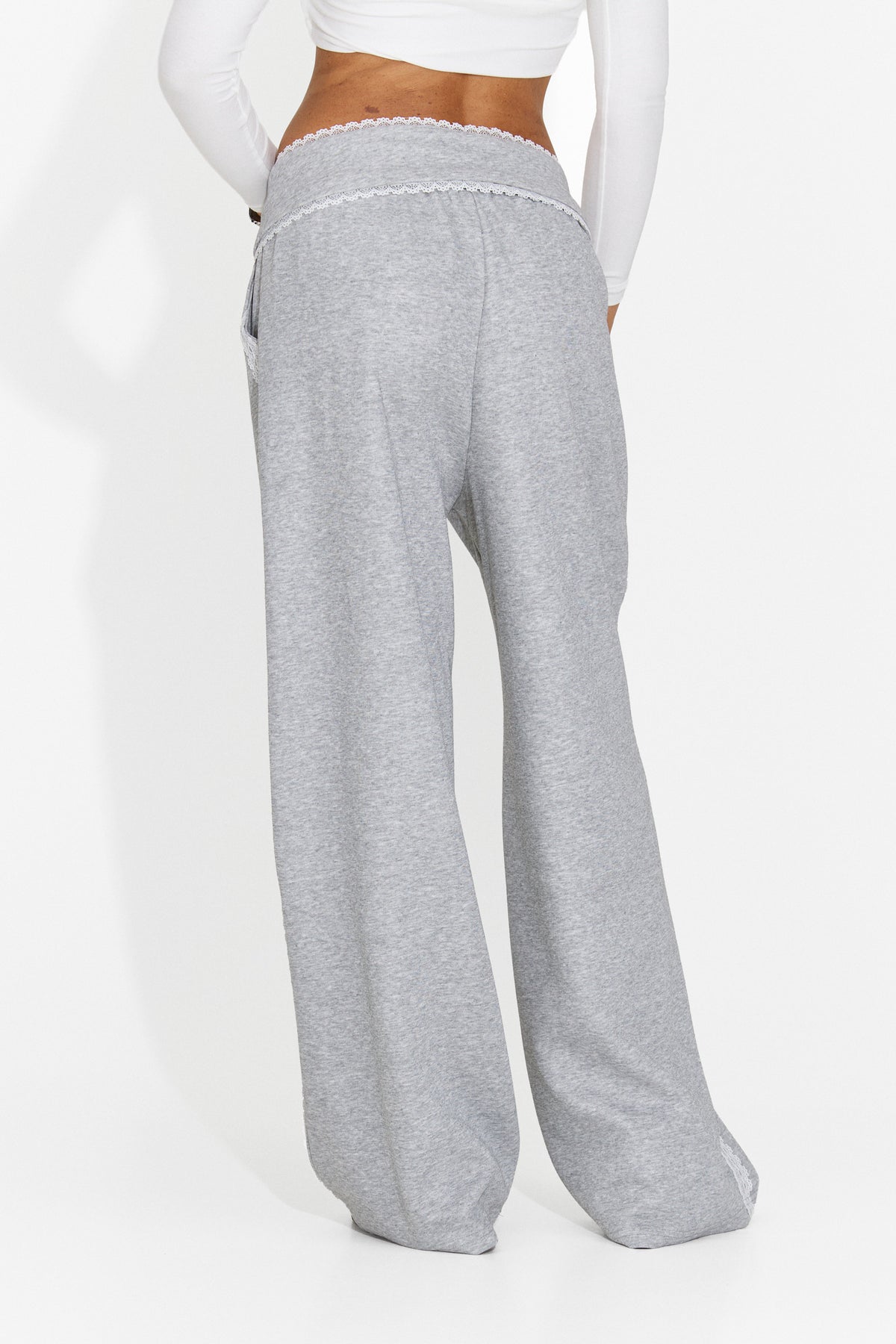Pantaloni casual gri Nulenoa Bogas