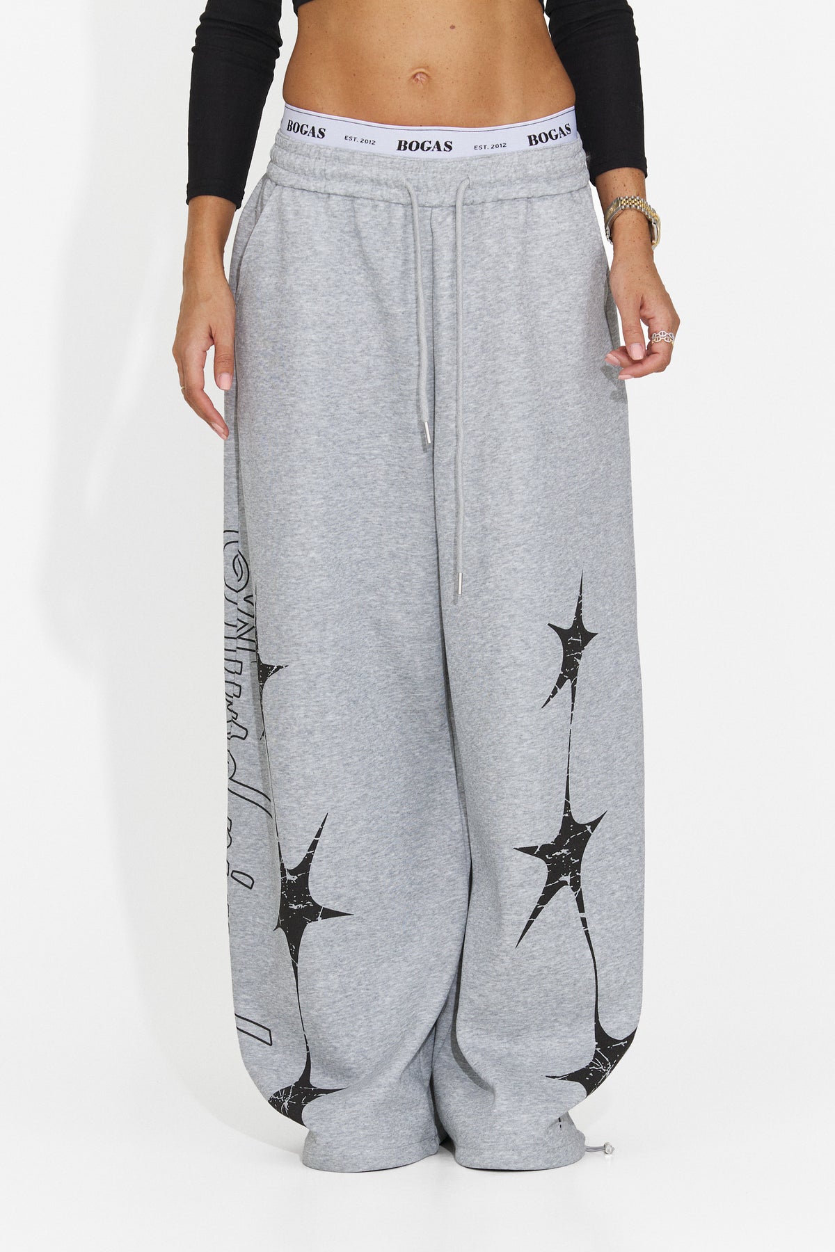 Pantaloni casual gri Riraiara Bogas