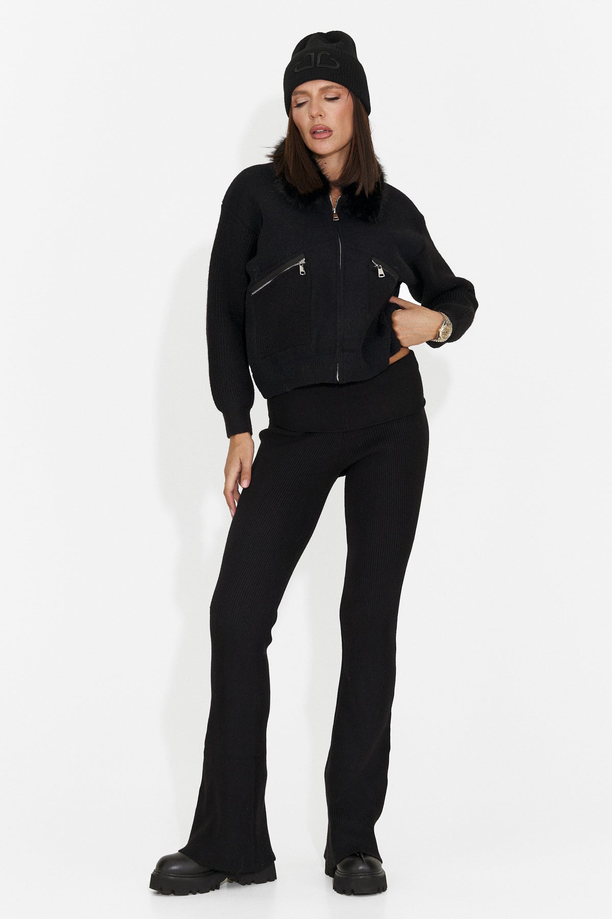 Pantaloni casual negri Trivaielia Bogas