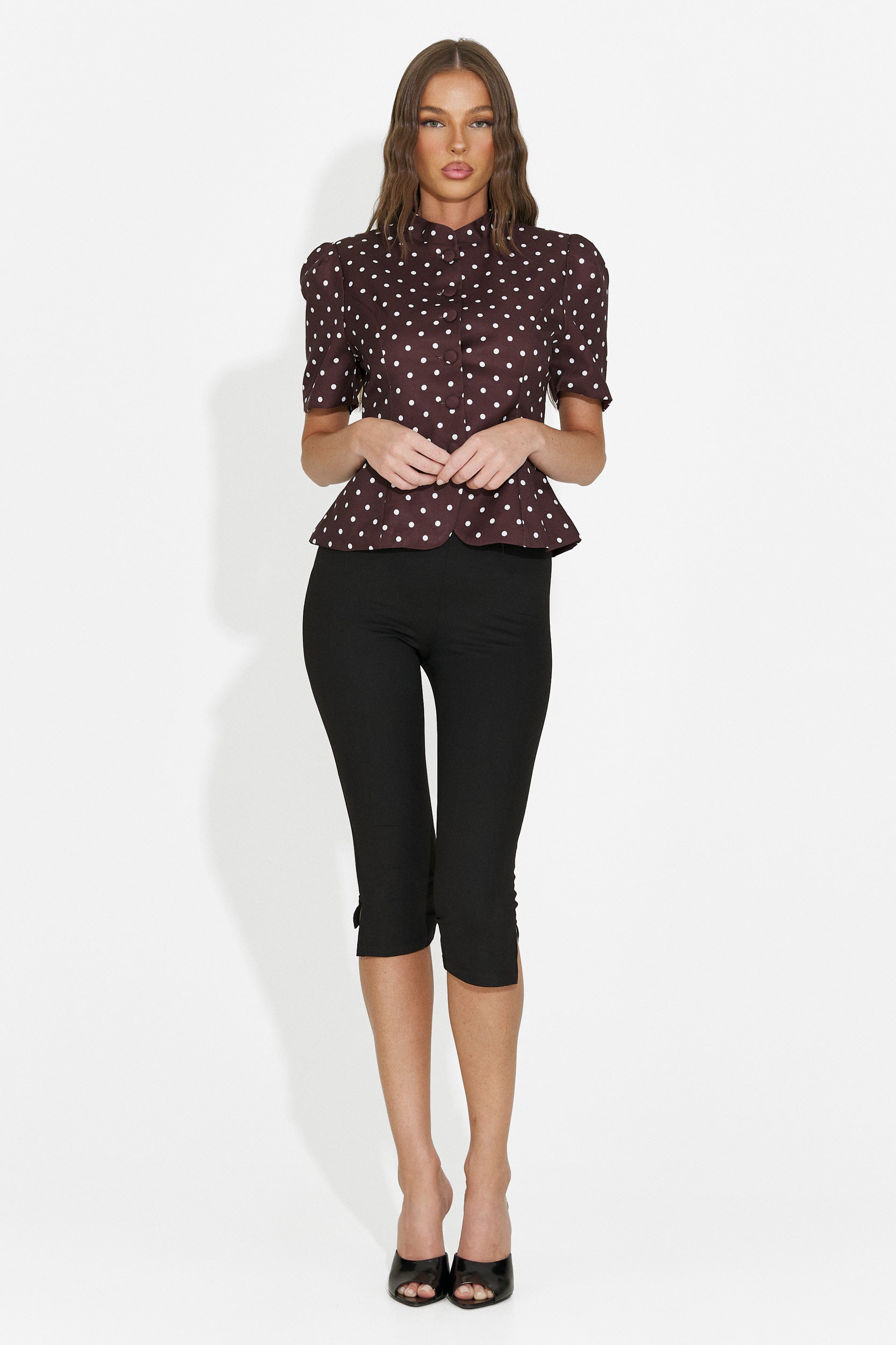 Pantalones de mujer capri negros Nedenia Bogas