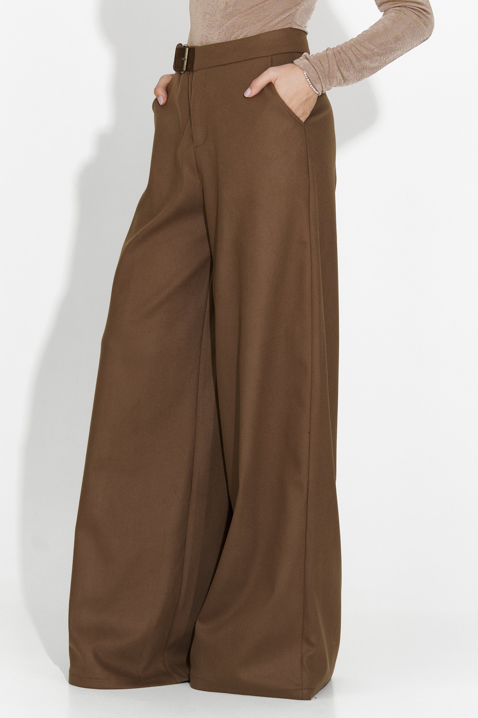 Κομψό γυναικείο παντελόνι καφέ Velira Bogas