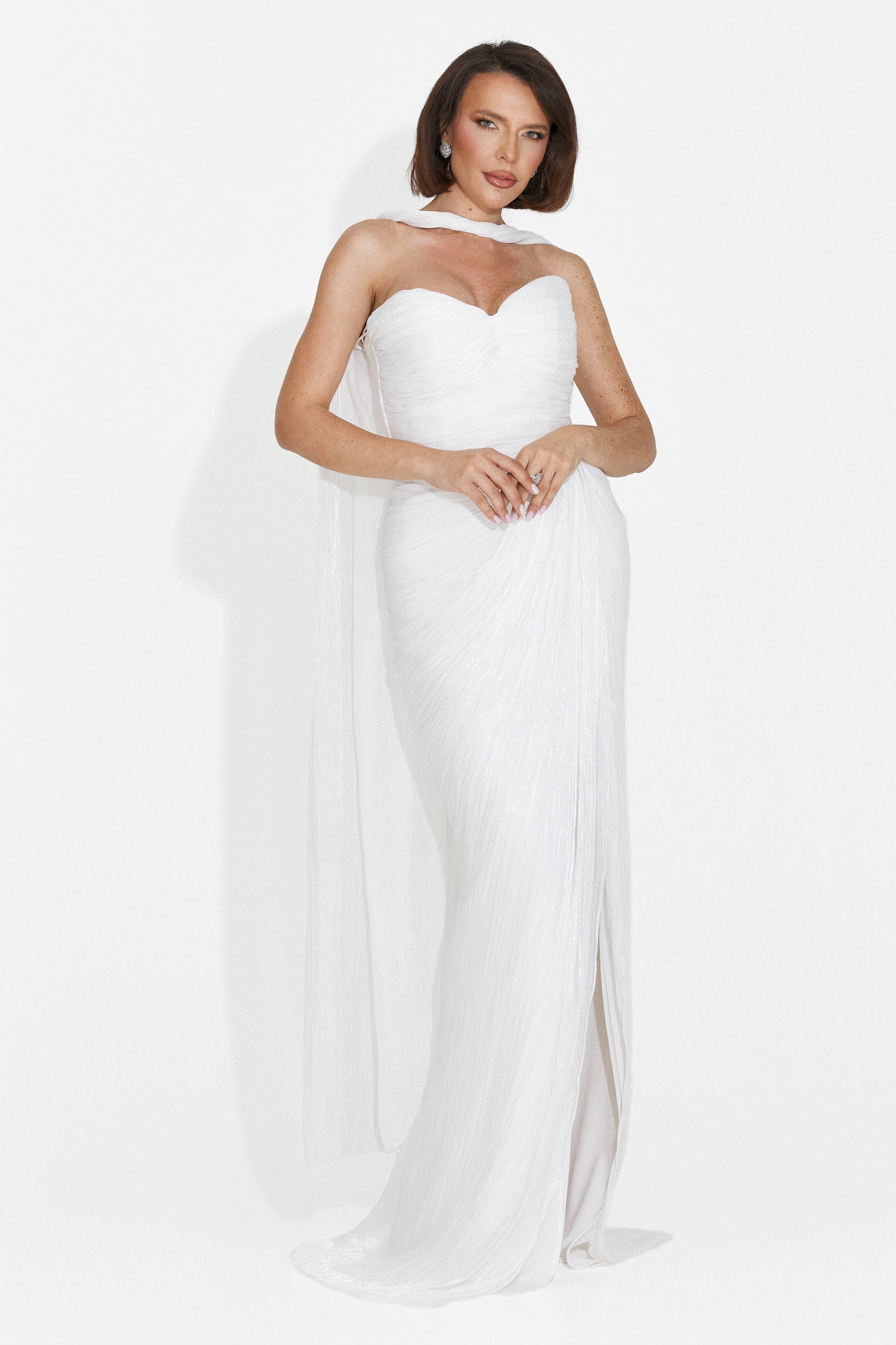 Gretas langes weißes Damenkleid