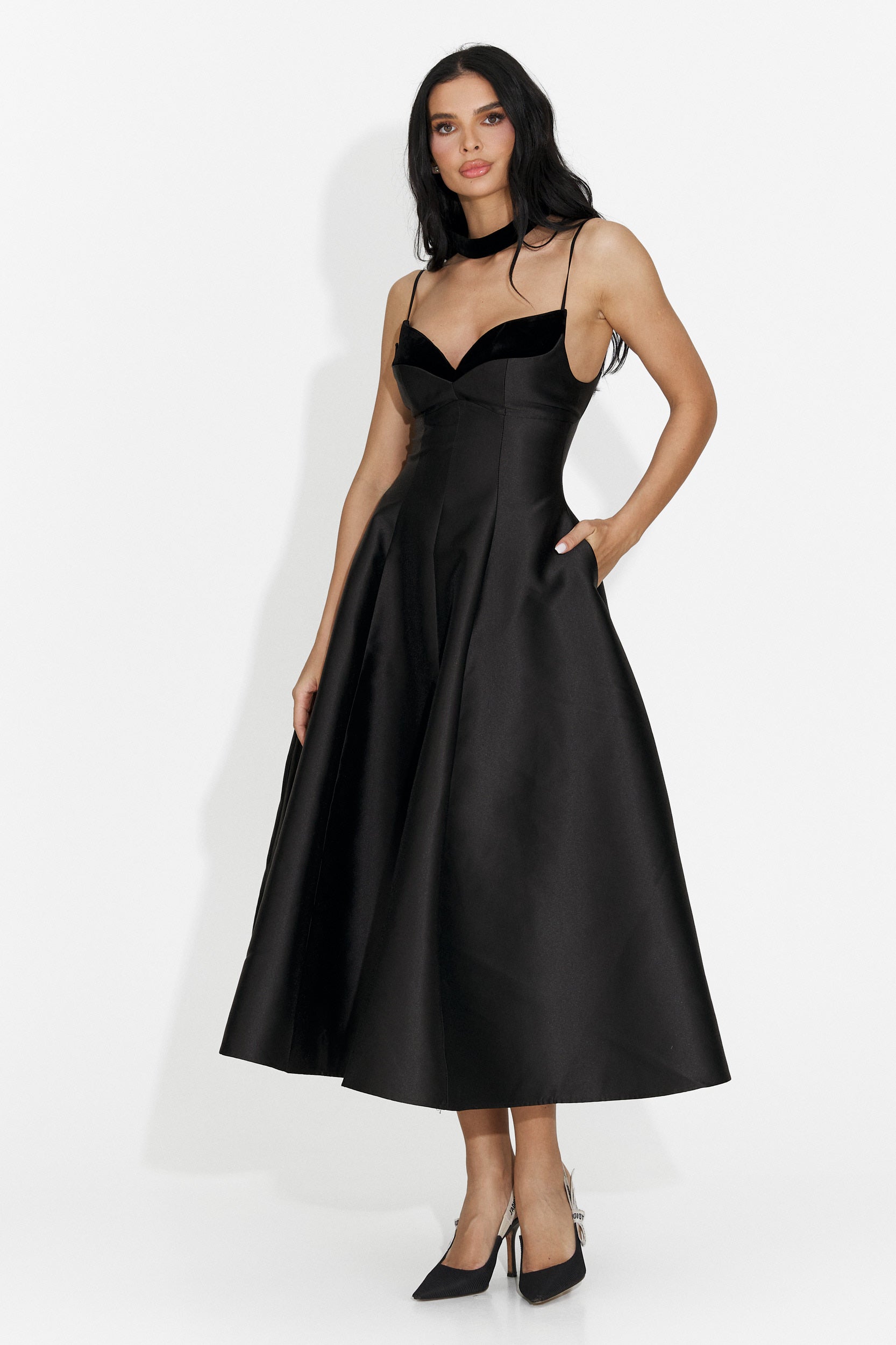 Coriza Bogas langes schwarzes Damenkleid
