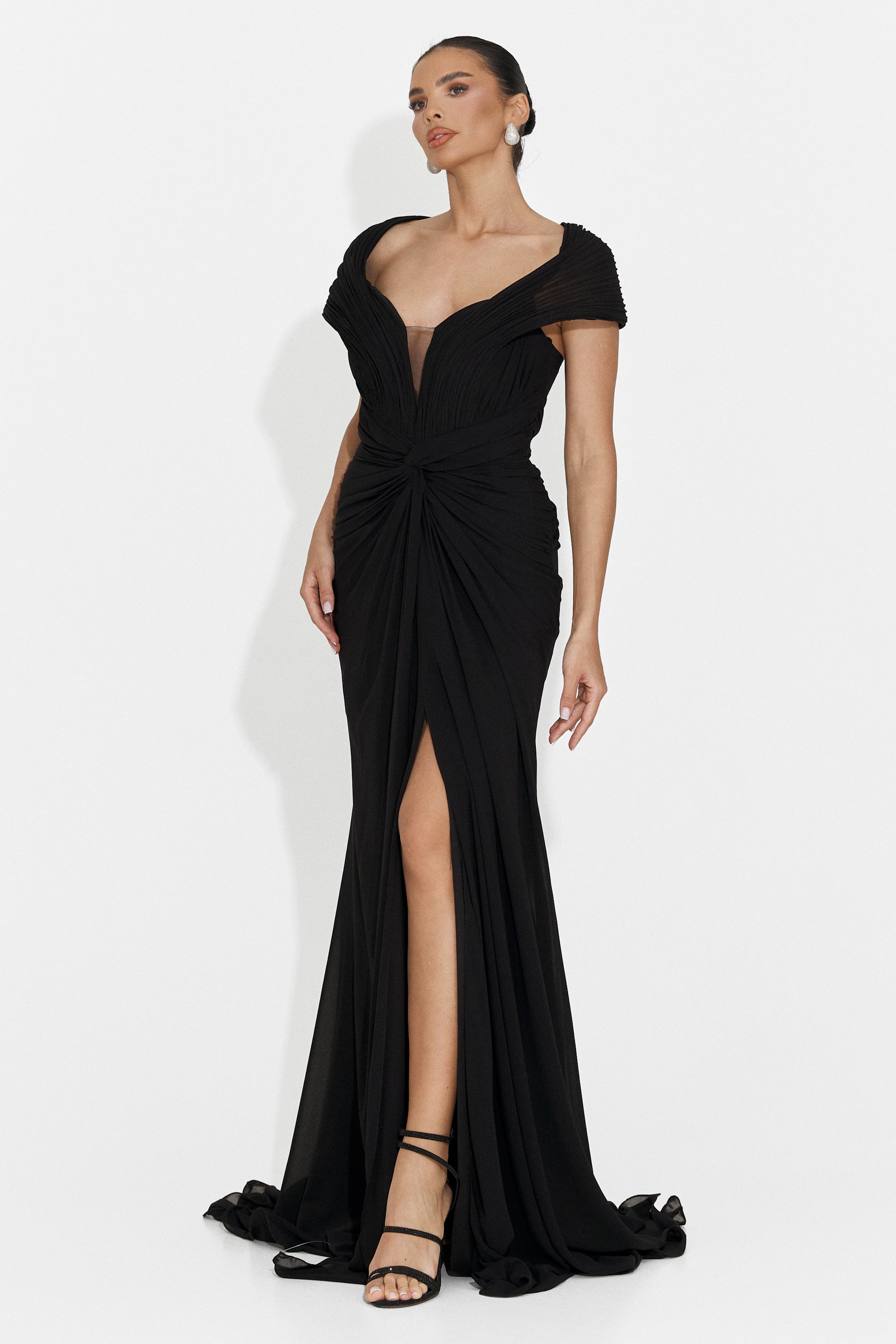 Emilias langes schwarzes Damenkleid