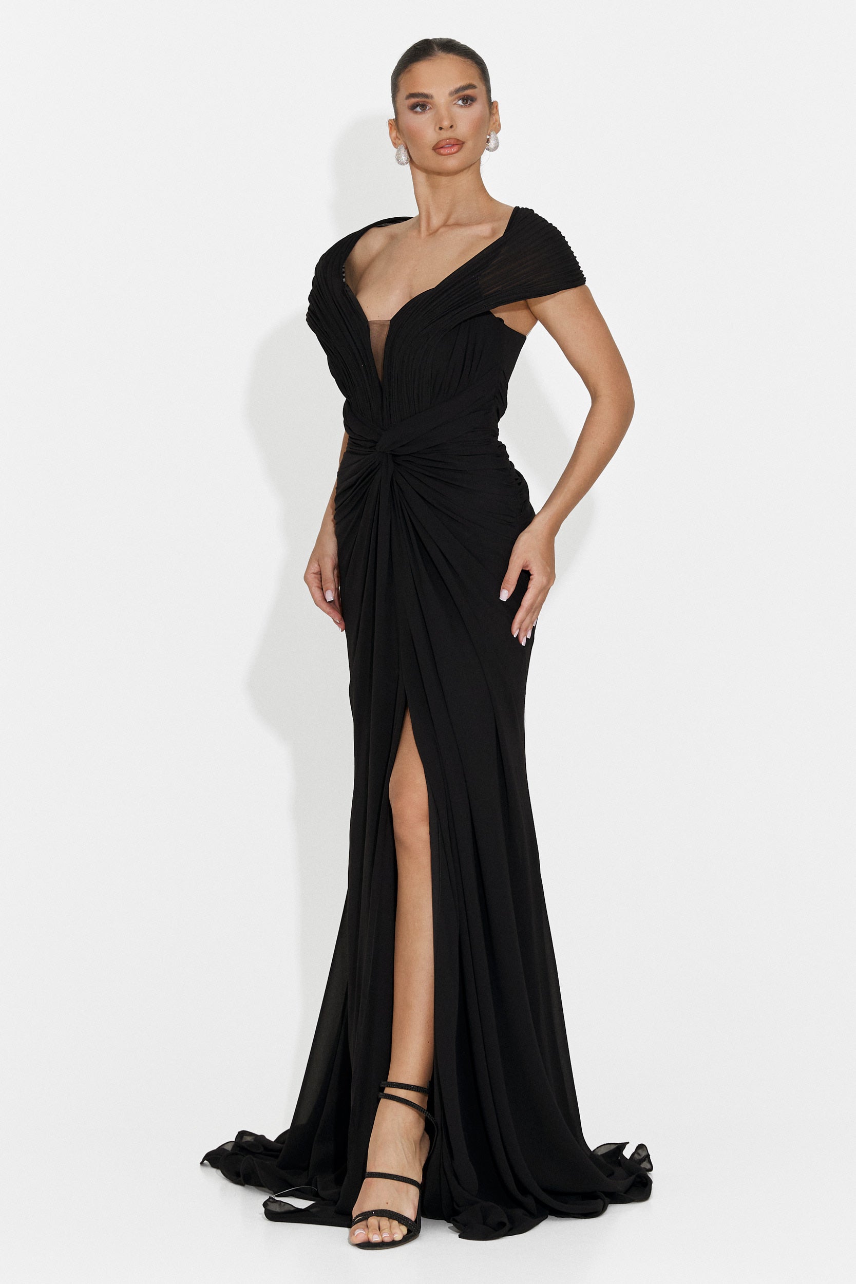 Emilias langes schwarzes Damenkleid