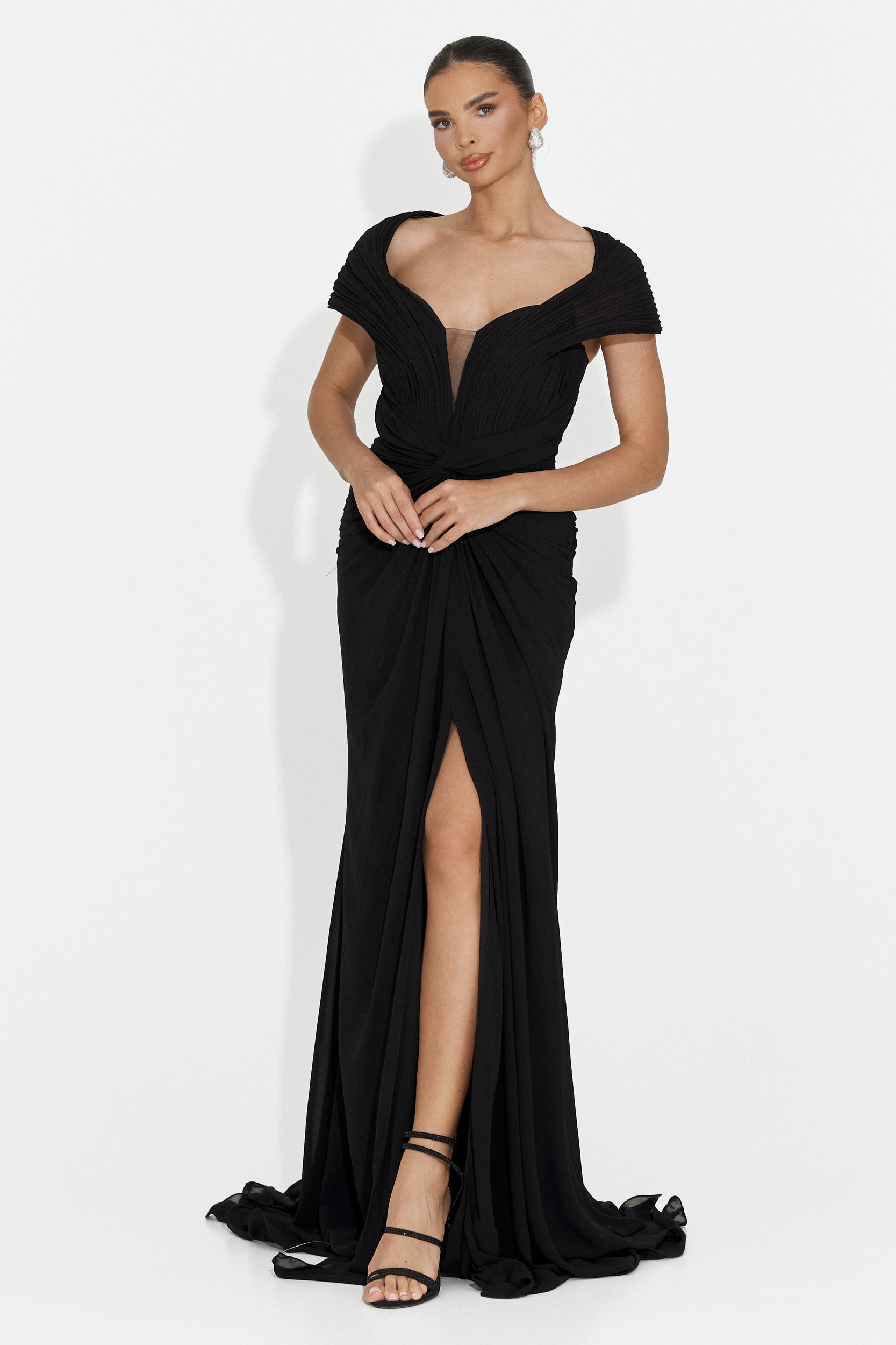 Emilias langes schwarzes Damenkleid