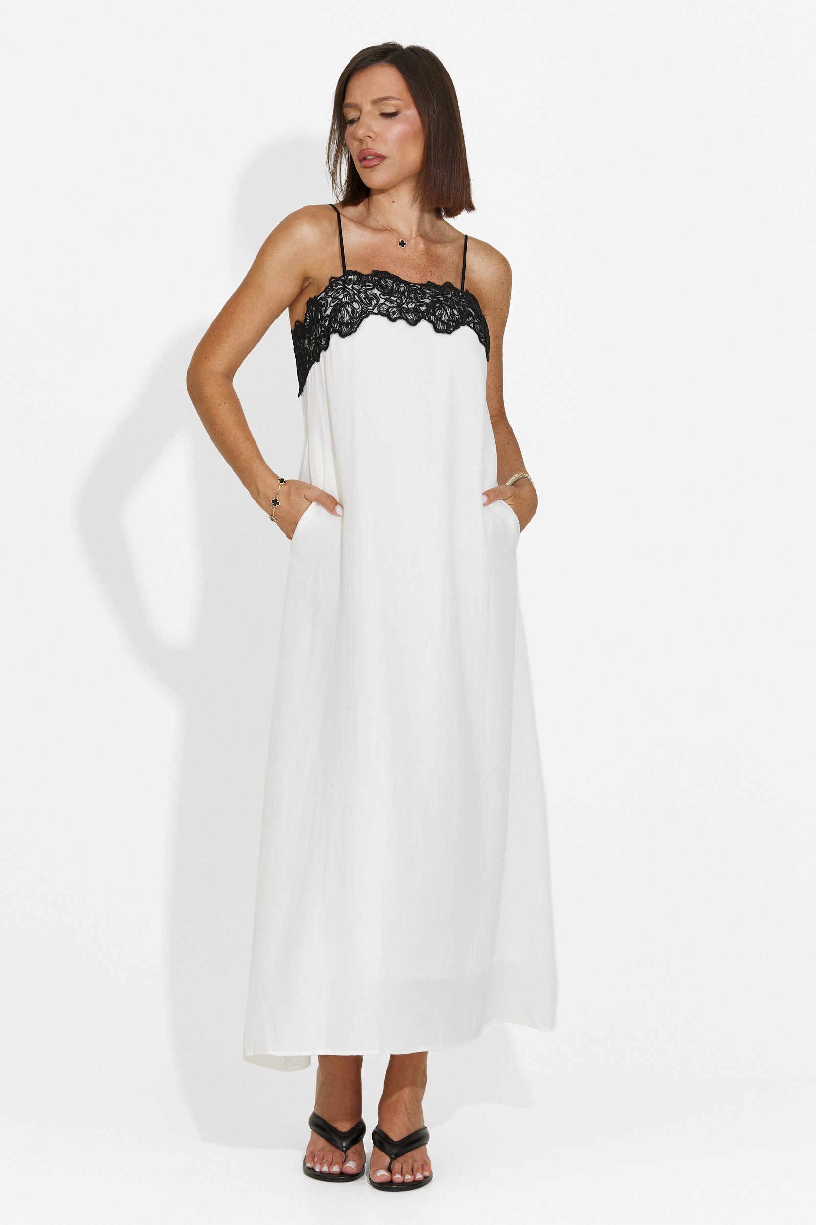 Women's short cream dress Lenisa Bogas