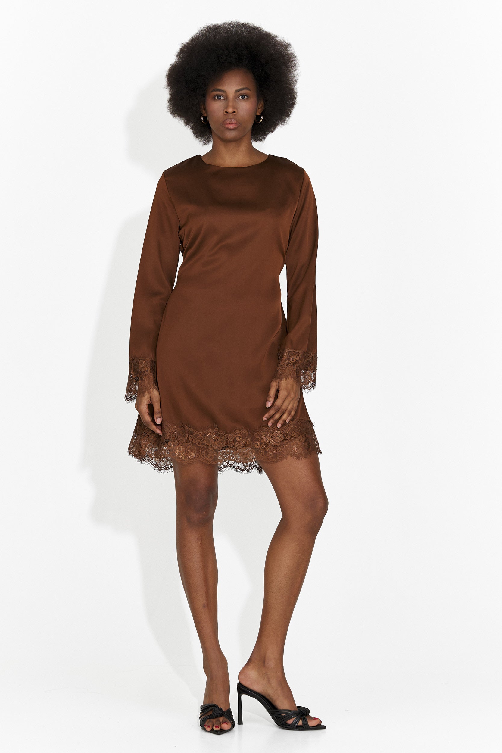 Vestido corto marrón para mujer Olmaria Bogas