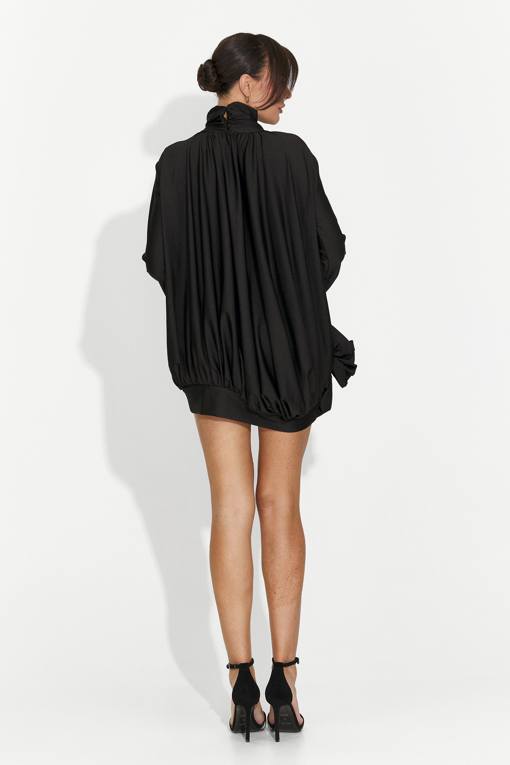 Κοντό μαύρο γυναικείο φόρεμα Viardo Bogas