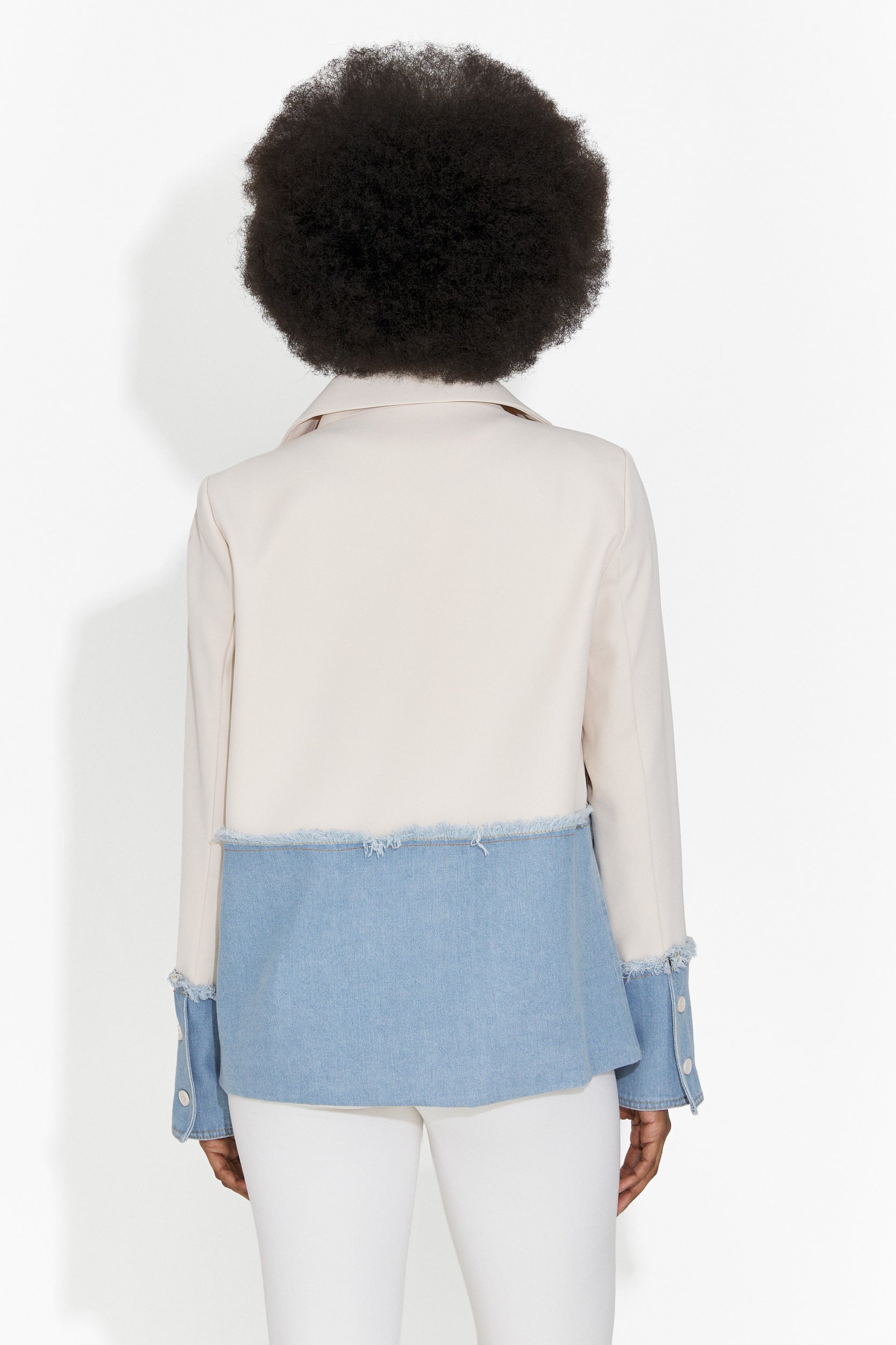 Elegant Women's Cream Blazer Samiria Bogas