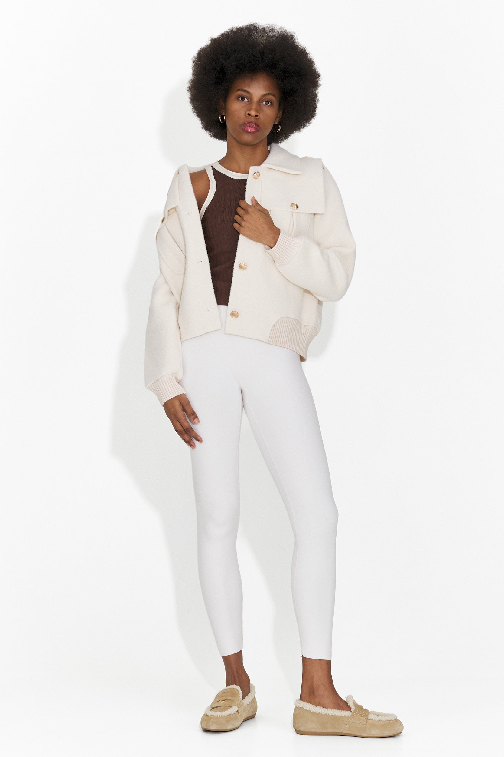 Elegant damjacka i krämfärg Stelyana Bogas