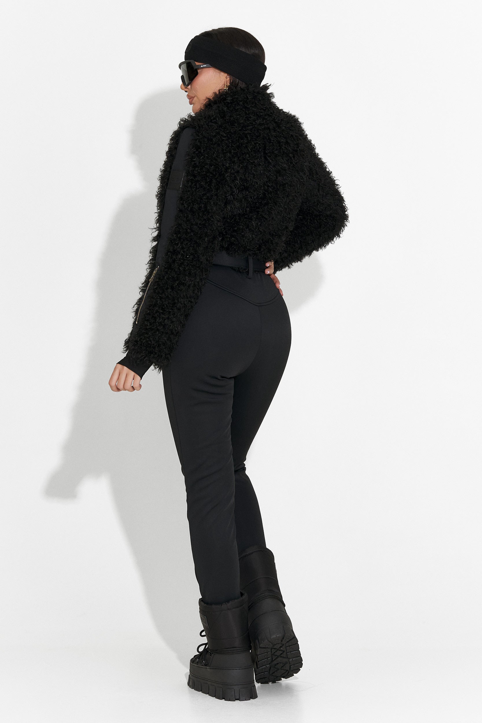 Combinaison de Ski Décontractée Noire d'Alycia Bogas