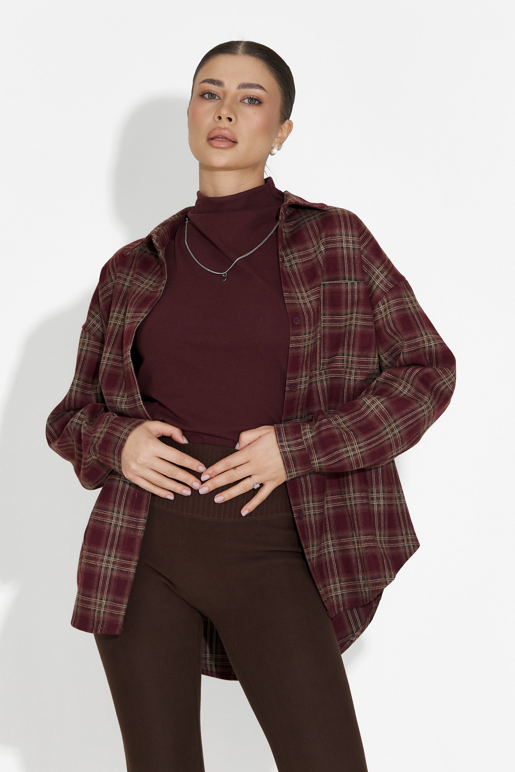 Arlete Bogas Women's Set: Burgundy Shirt + Tank Top