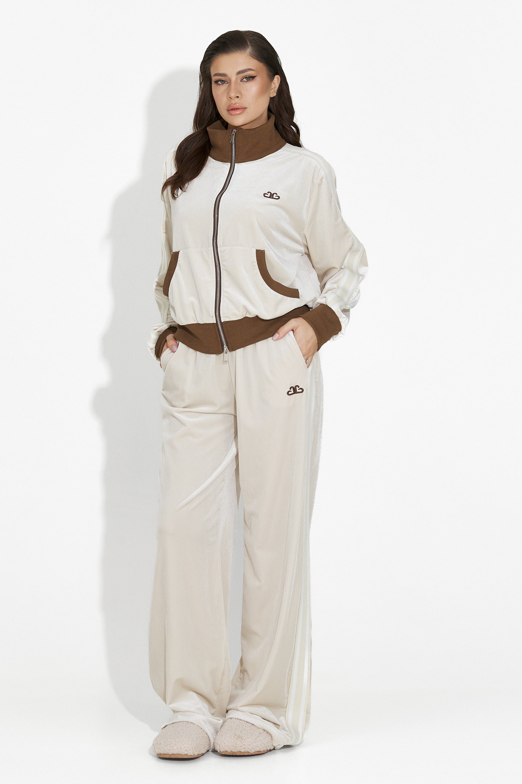 Γυναικείο casual σετ φόρμας μπεζ Chanela Bogas