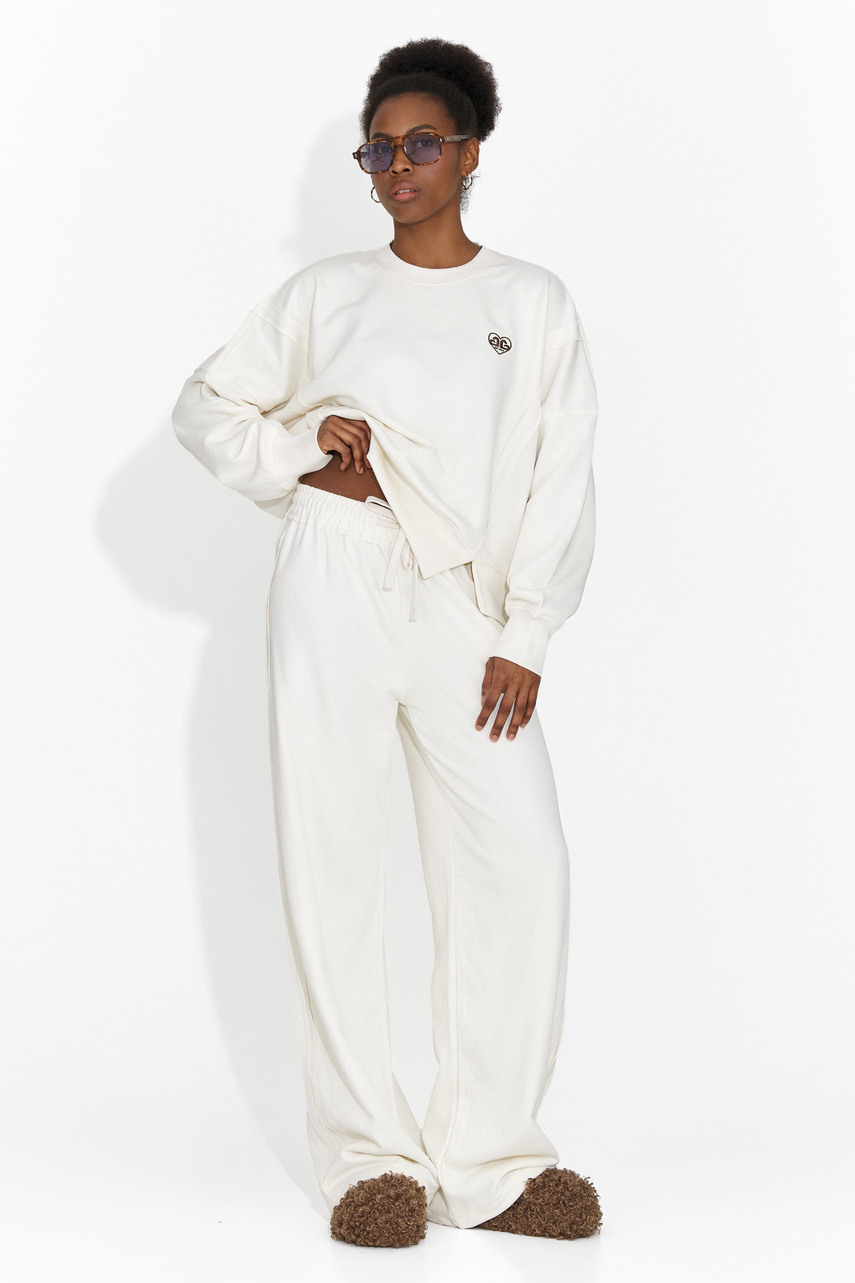 Chándal de mujer casual crema Isabela Bogas