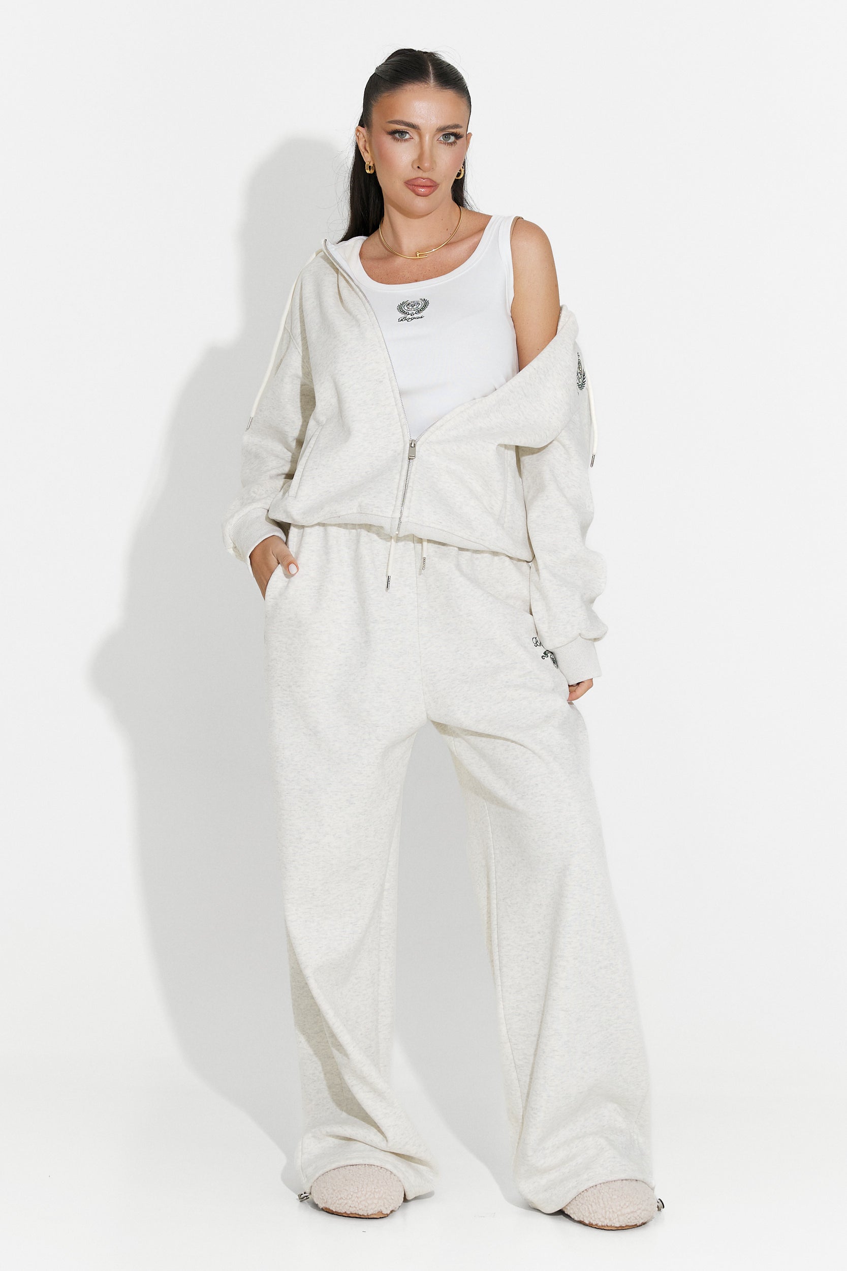 Entrenamiento Casual Gris para Mujeres de Kalira Bogas