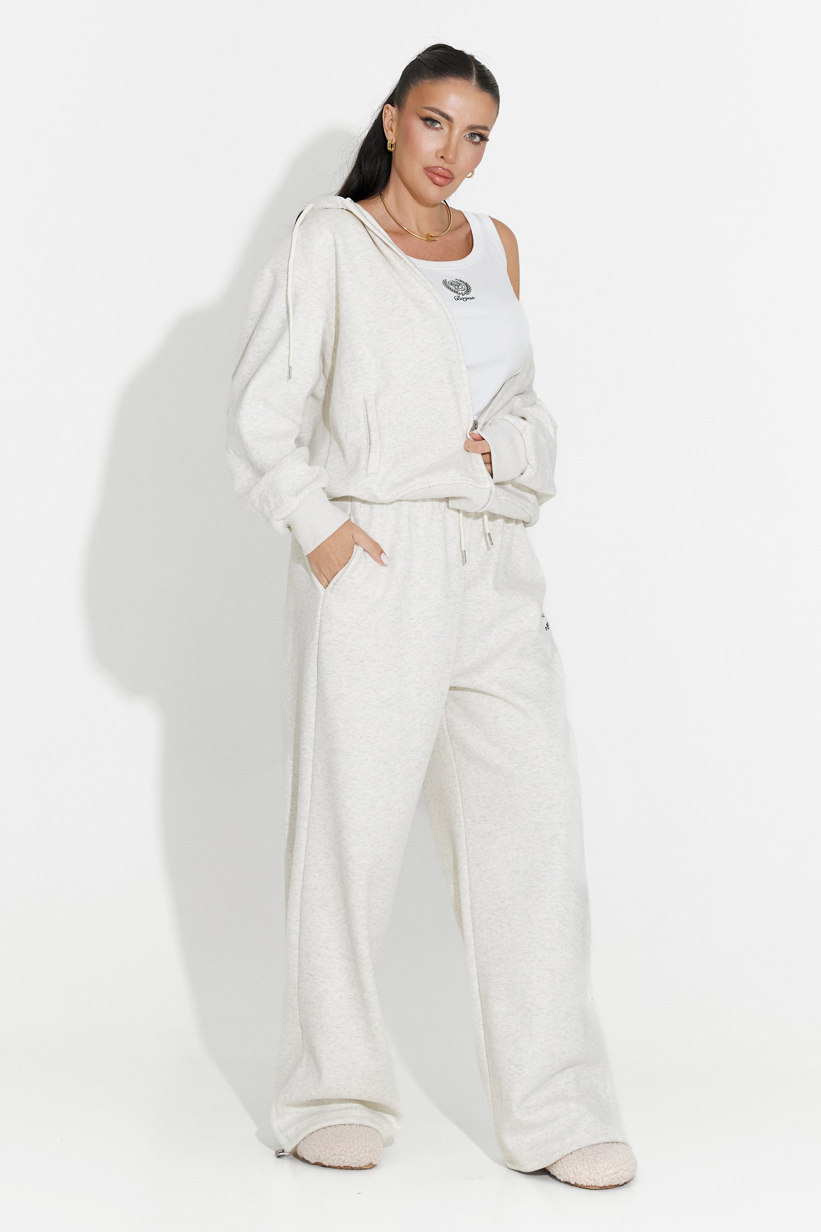 Entrenamiento Casual Gris para Mujeres de Kalira Bogas