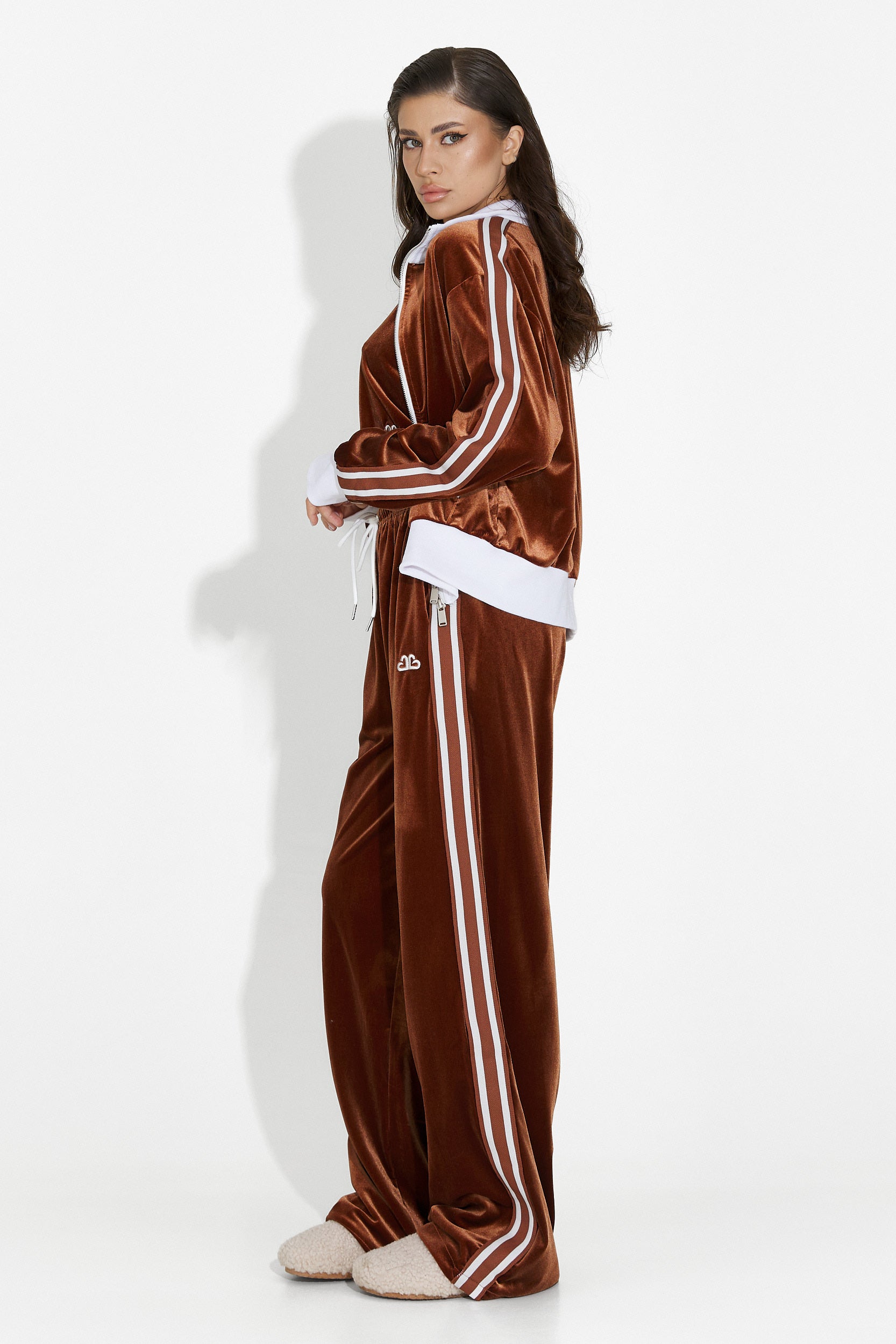 Chanela Bogas Casual Brown Women's Training