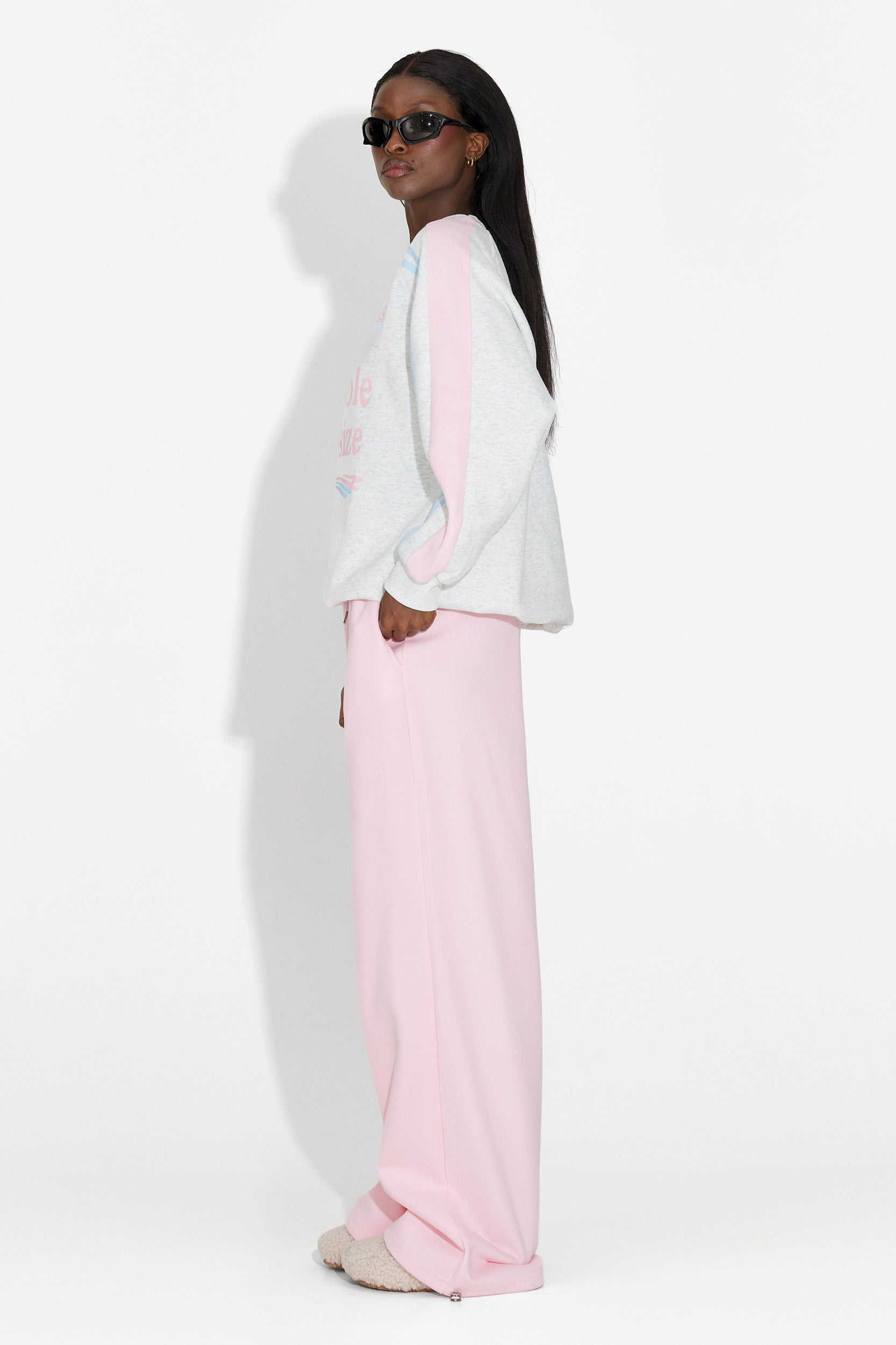 Rosa avslappnad damträningsdräkt Darina Bogas