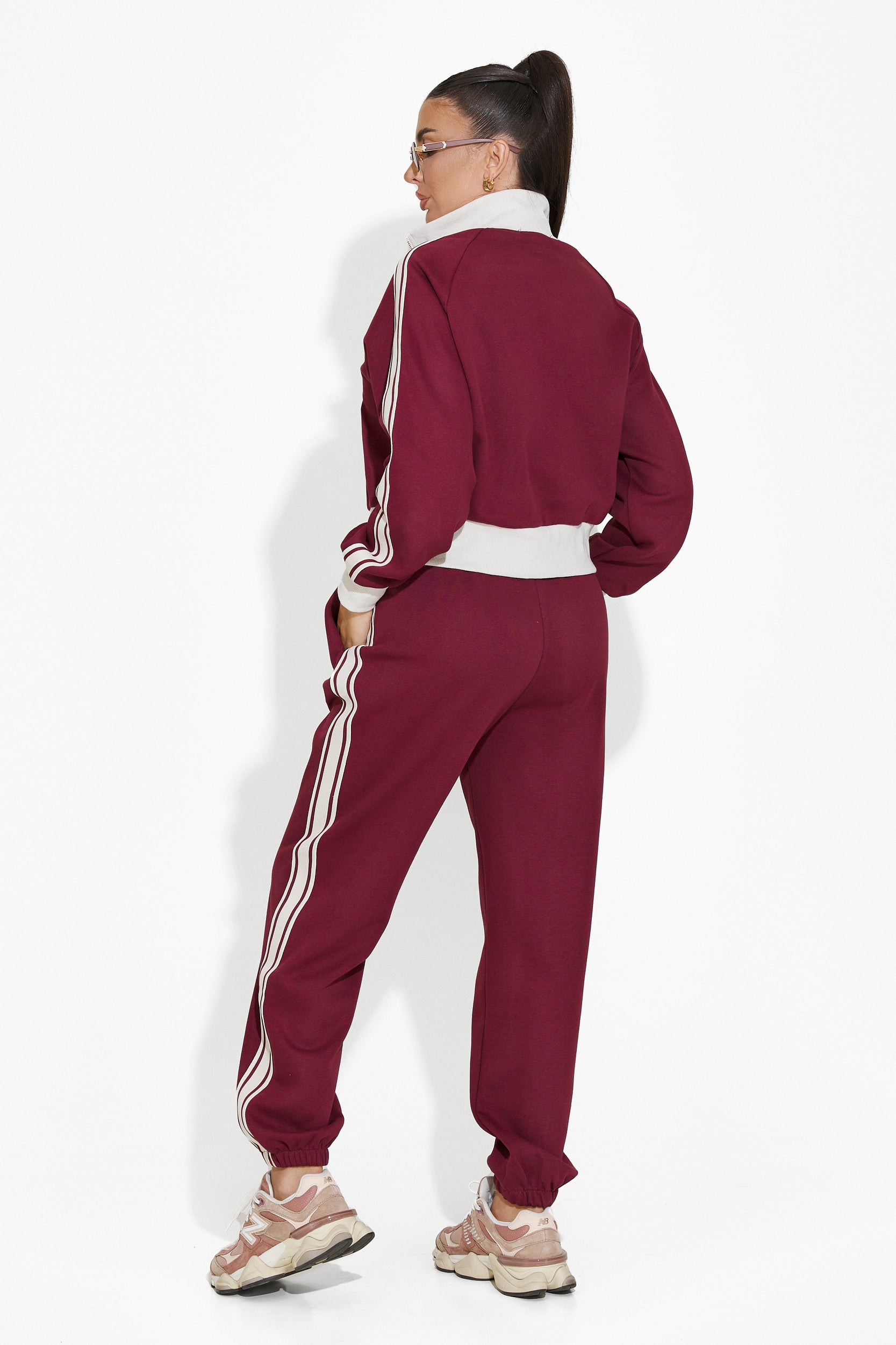 Γυναικείο casual σετ φόρμας μπορντό Taisha Bogas