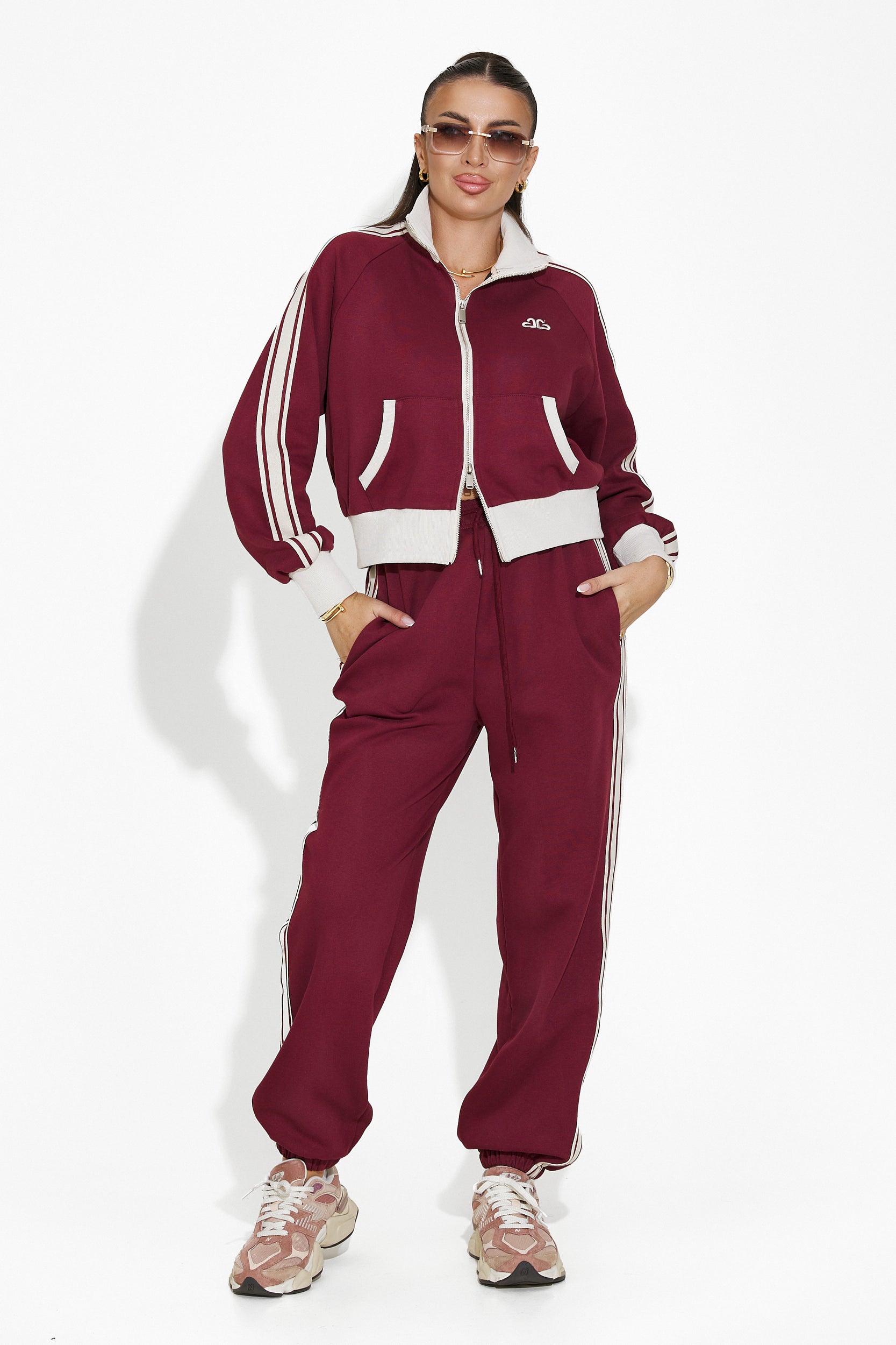 Γυναικείο casual σετ φόρμας μπορντό Taisha Bogas