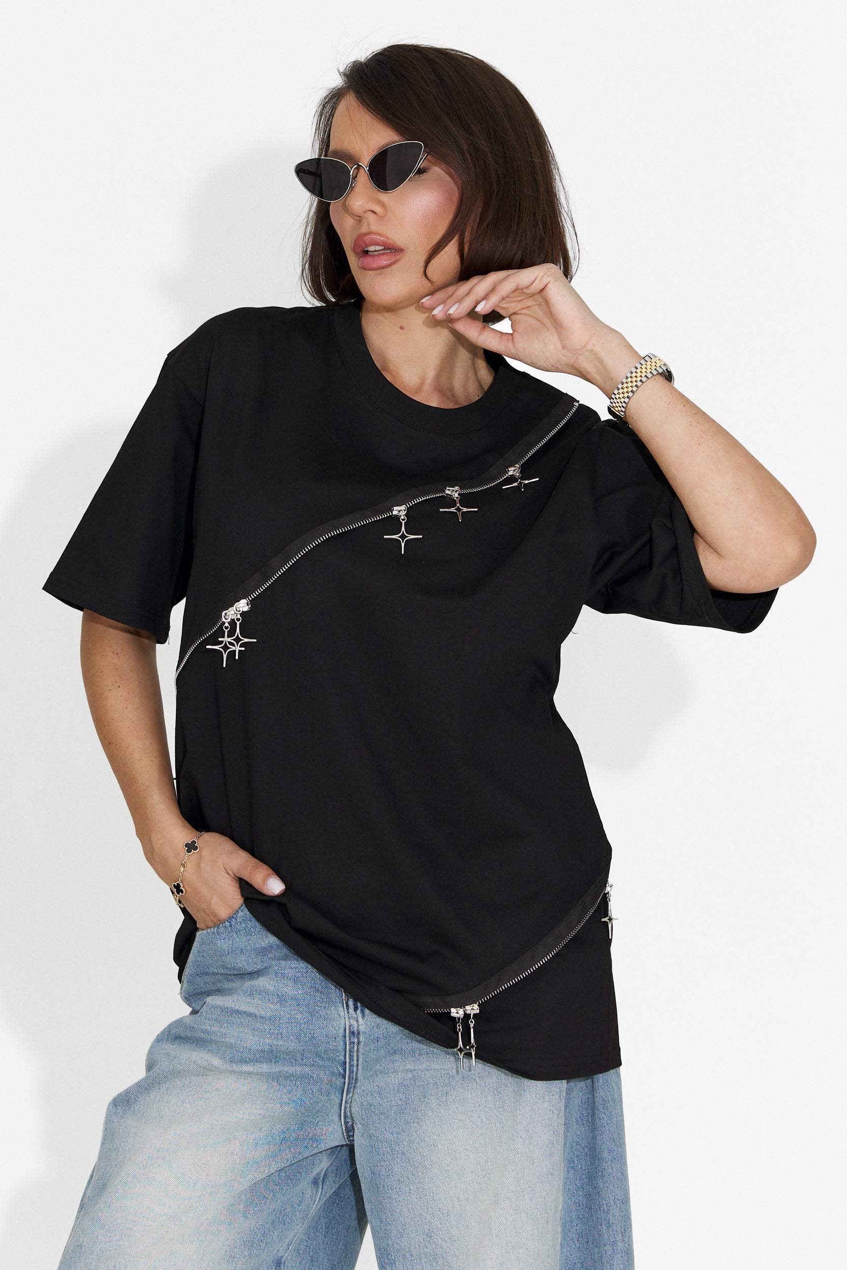 T-shirt décontracté noir à volants Bogas pour dames