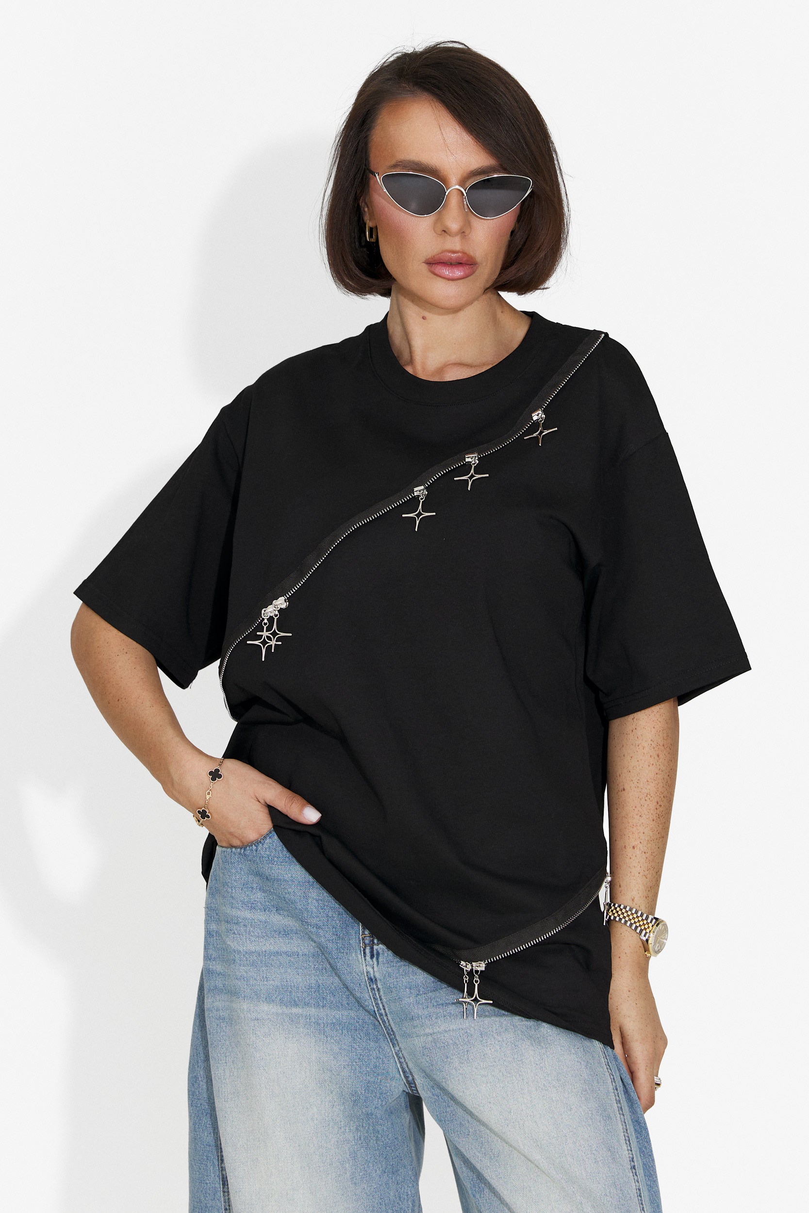 T-shirt décontracté noir à volants Bogas pour dames